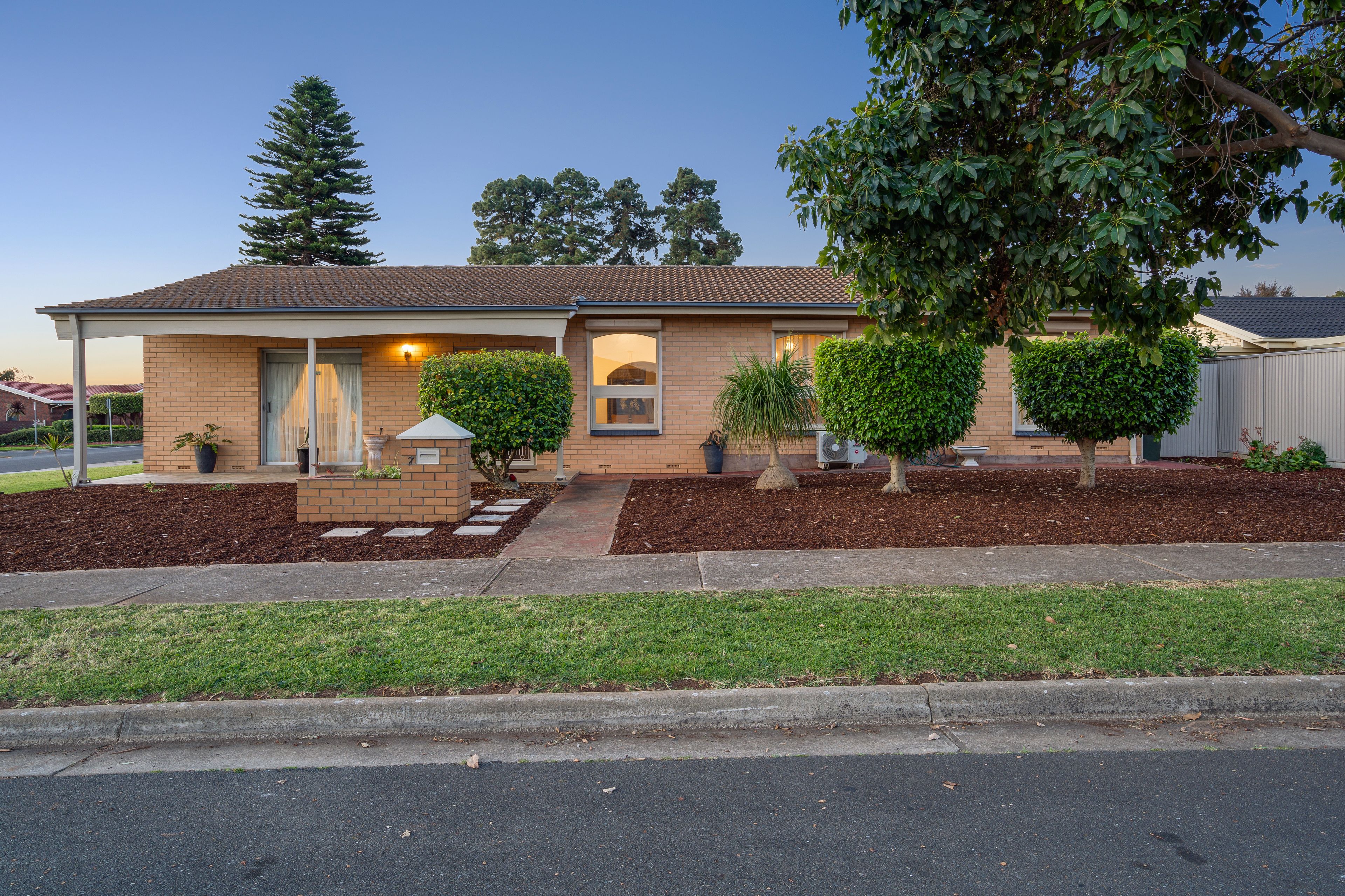 7 Brentwood Grove, Paradise, SA 5075