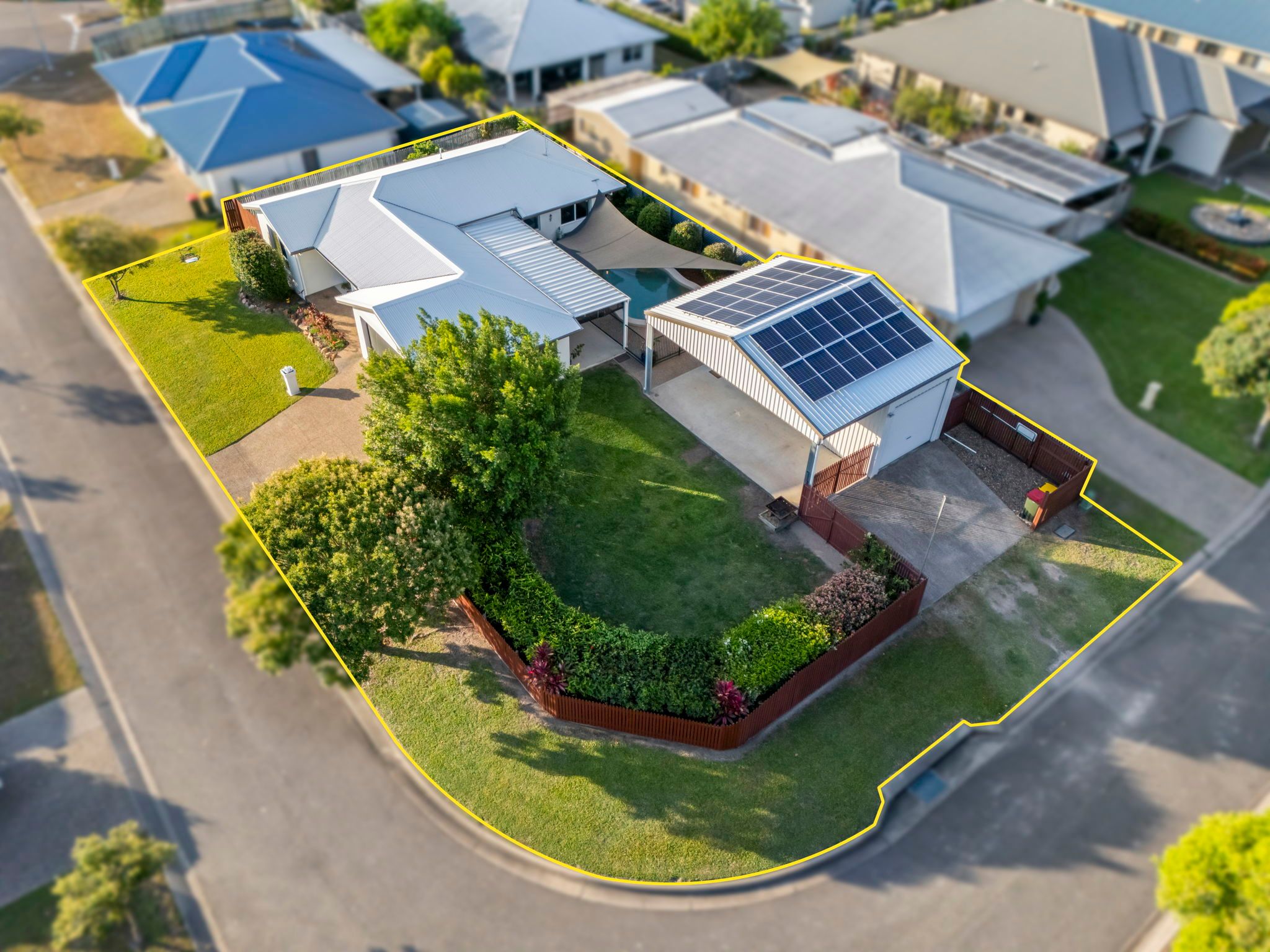 4 Woodrow Circuit, Mount Louisa QLD 4814