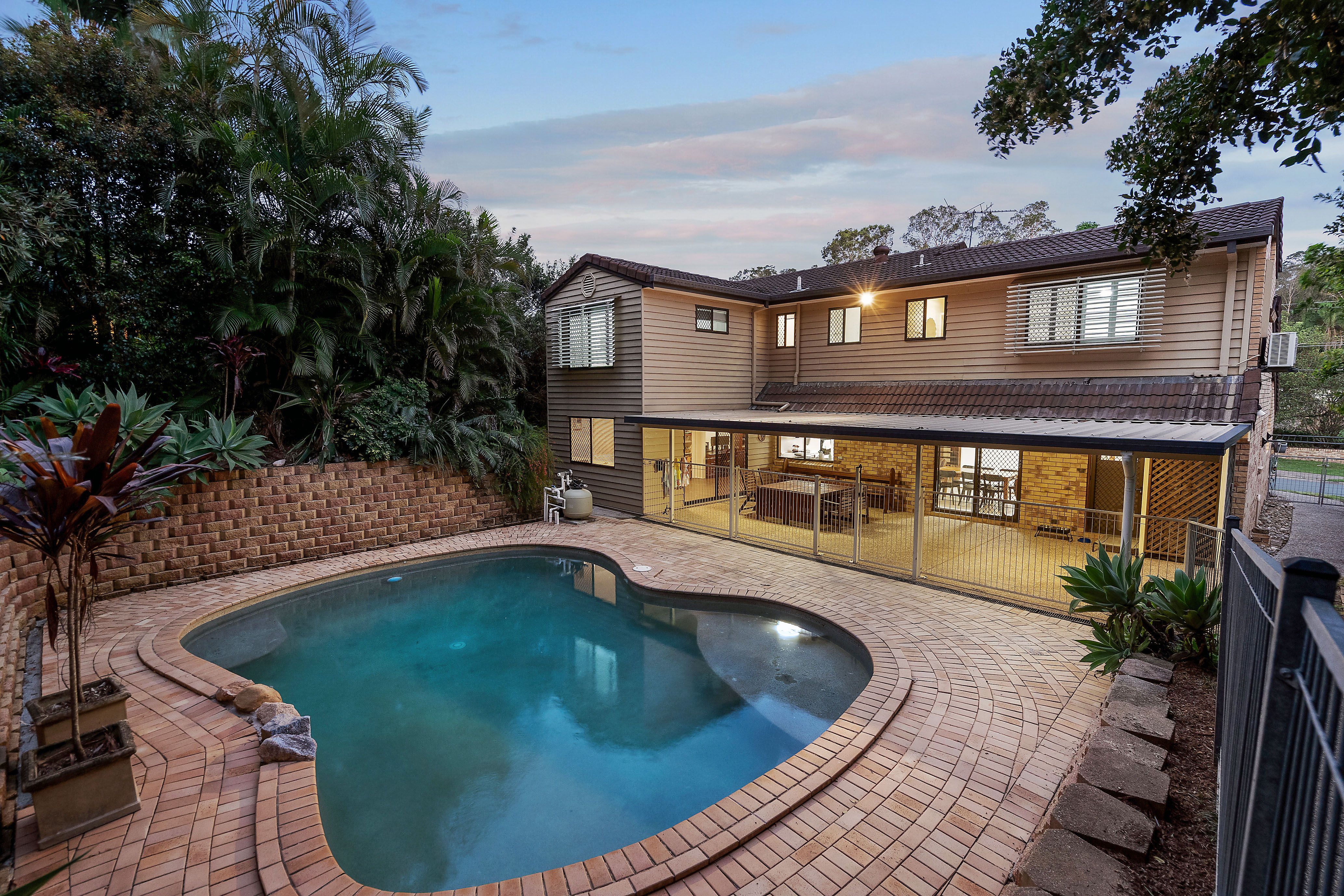 21 Bel Air Court , Ferny Hills QLD 4055