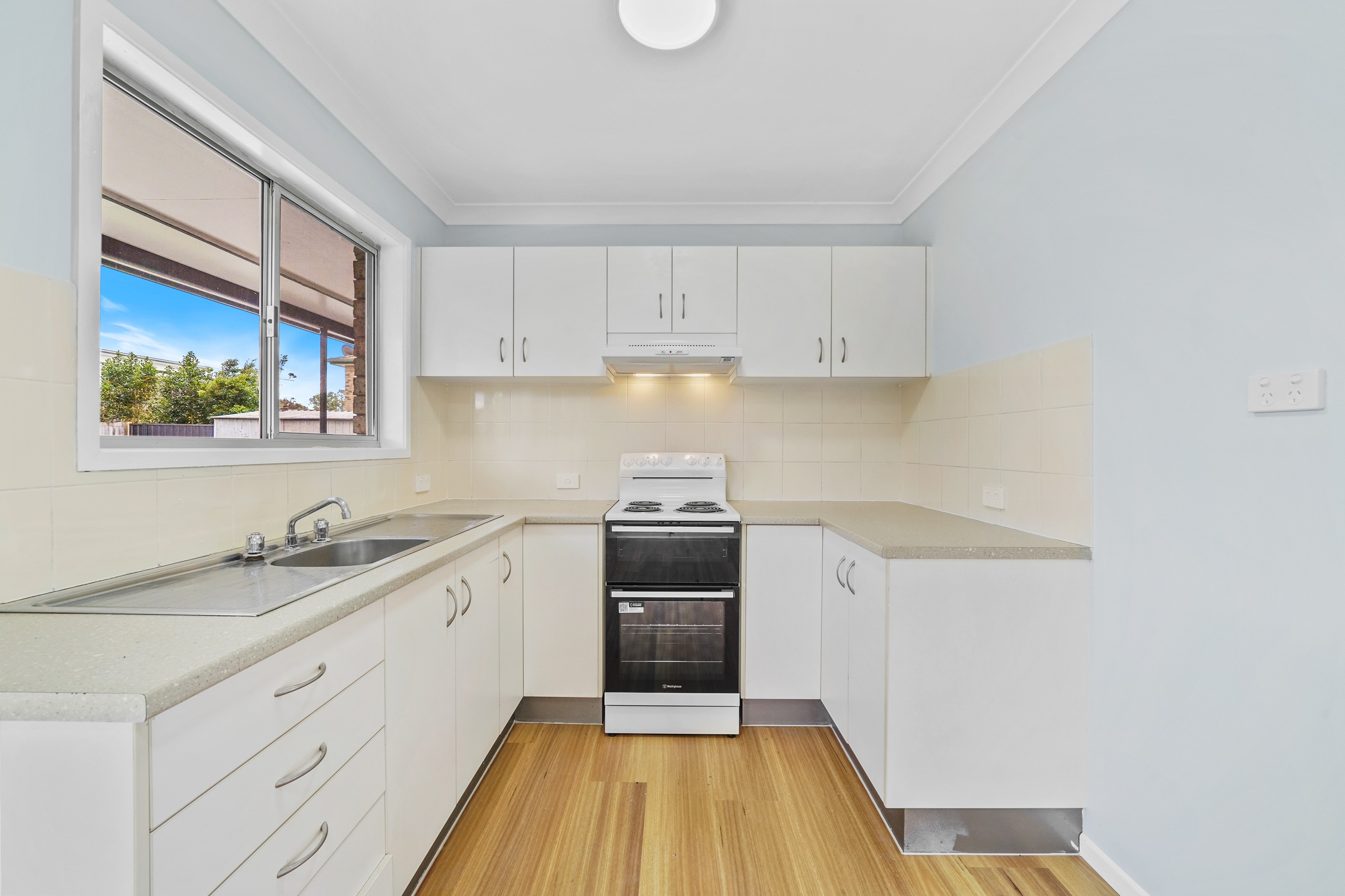 16 Cotswold Street, Mount Warren Park, QLD 4207