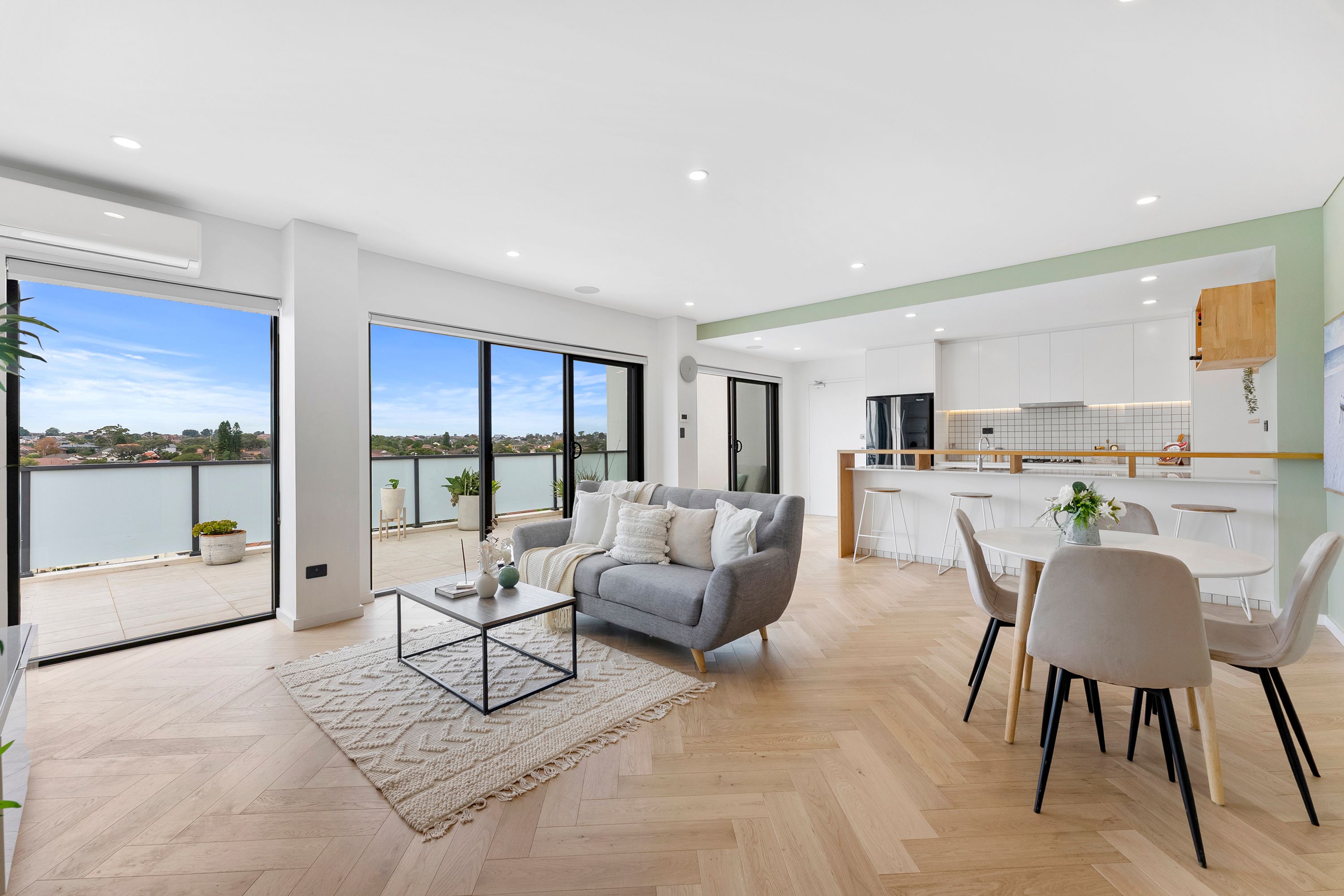 2A Cooks Avenue, Canterbury NSW 2193