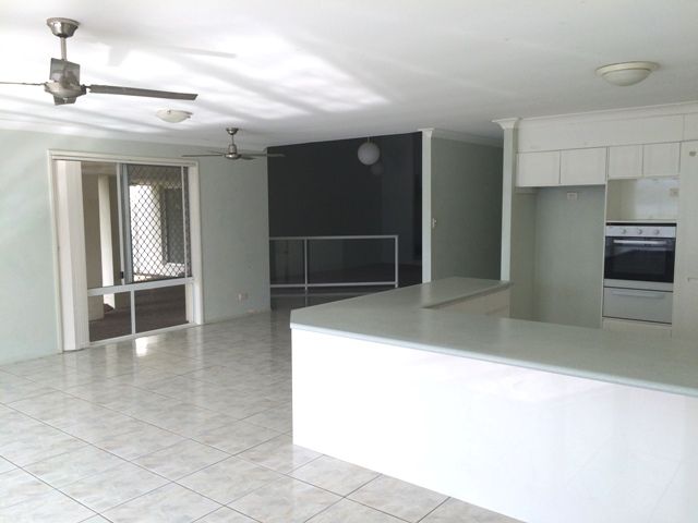 102 Port Jackson Boulevard, Clear Island Waters, QLD 4226