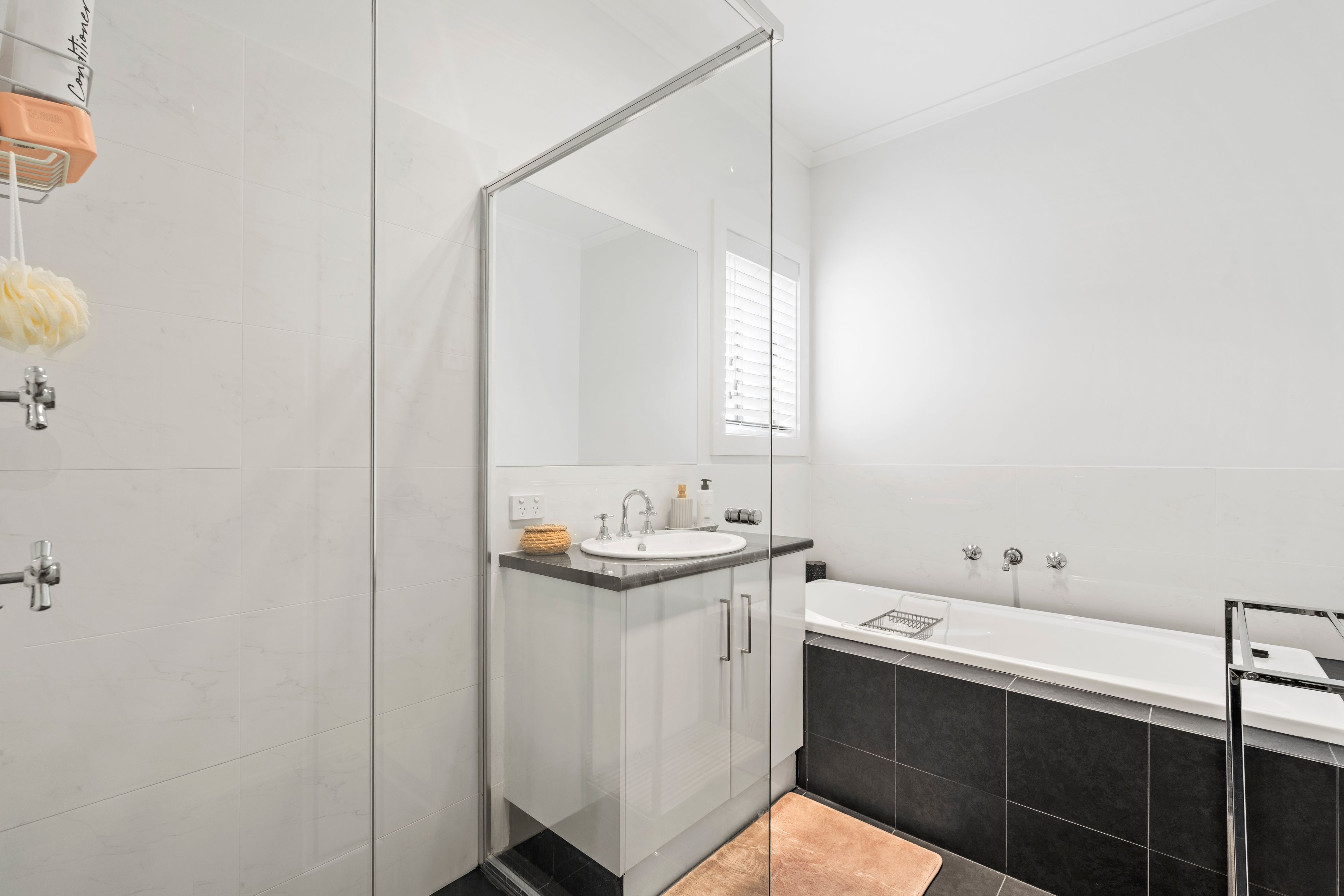 27 Kassa Road — photo 14 of 20