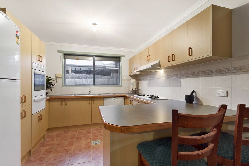 10 Shaftsbury Avenue — photo 2 of 7