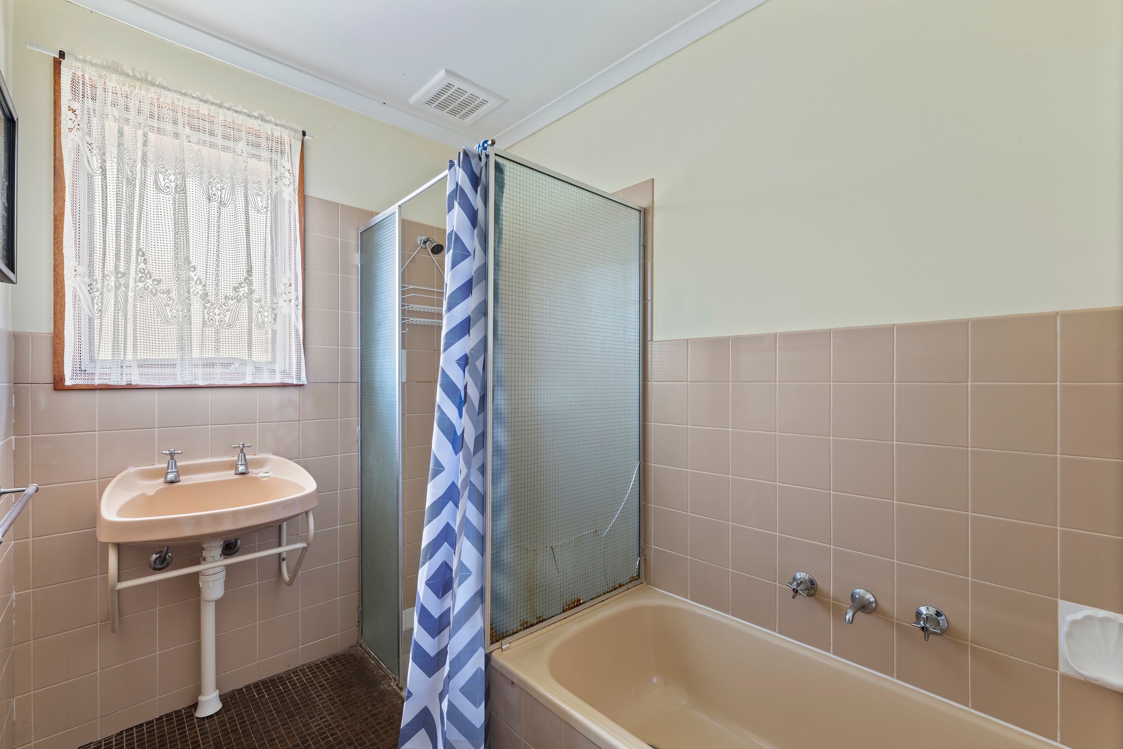 9 Karinga Crescent — photo 12 of 16