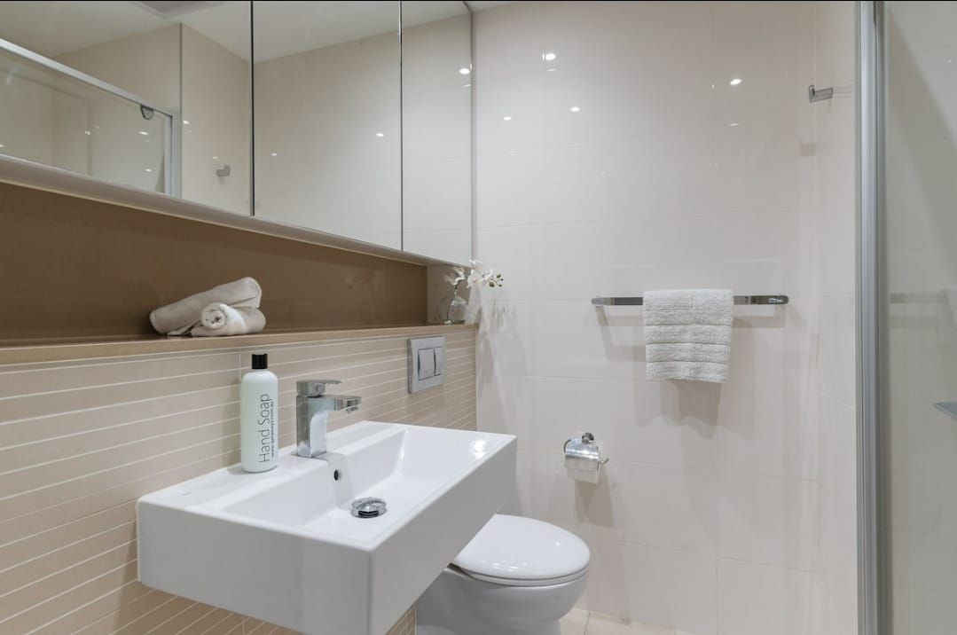 504/46 Amalfi Drive — photo 14 of 19
