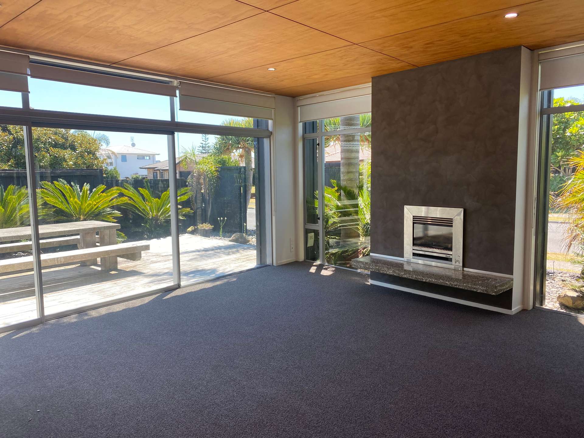 24 Nautilus Drive photo 2
