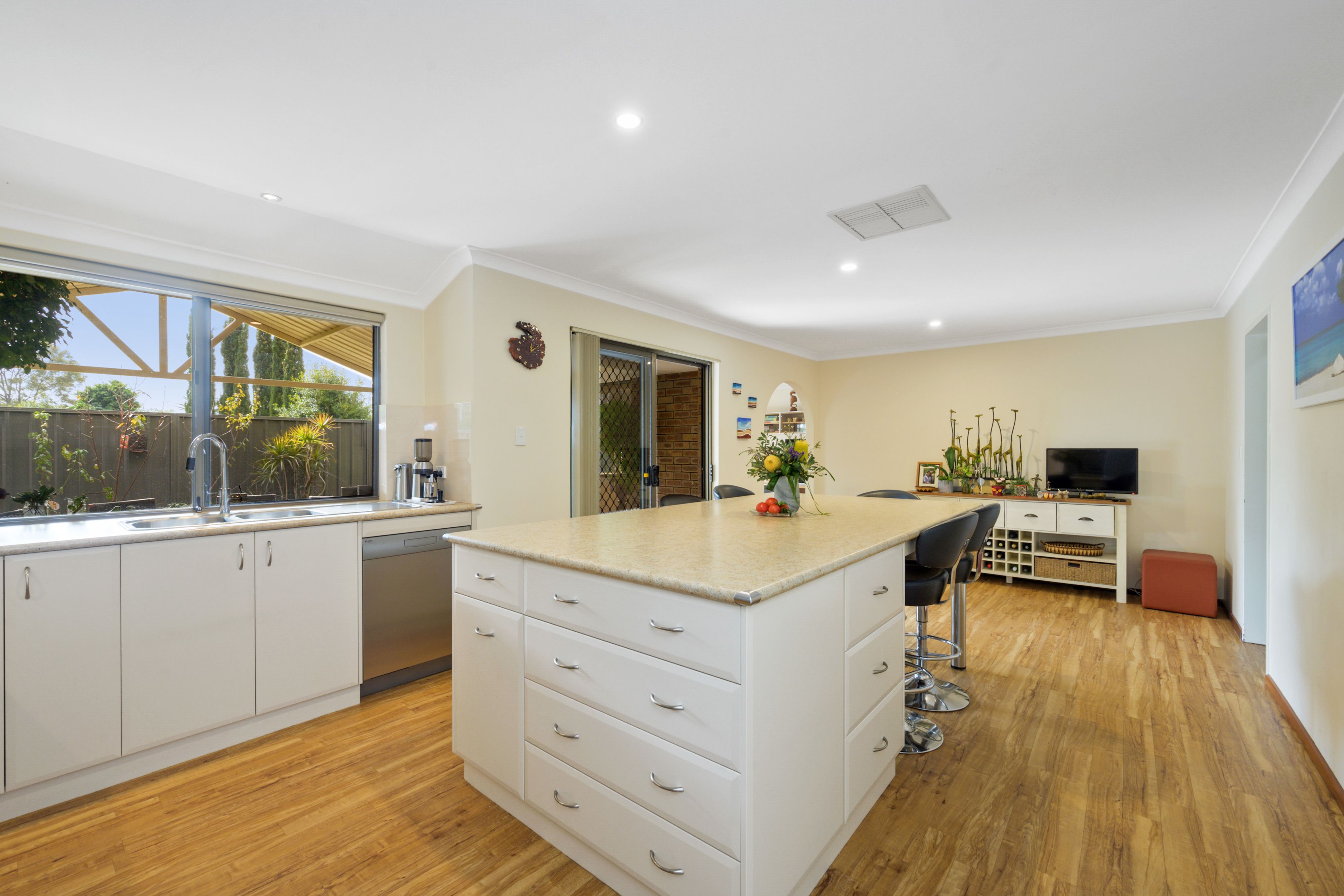 15 Kensal Green Way, Kingsley, WA 6026