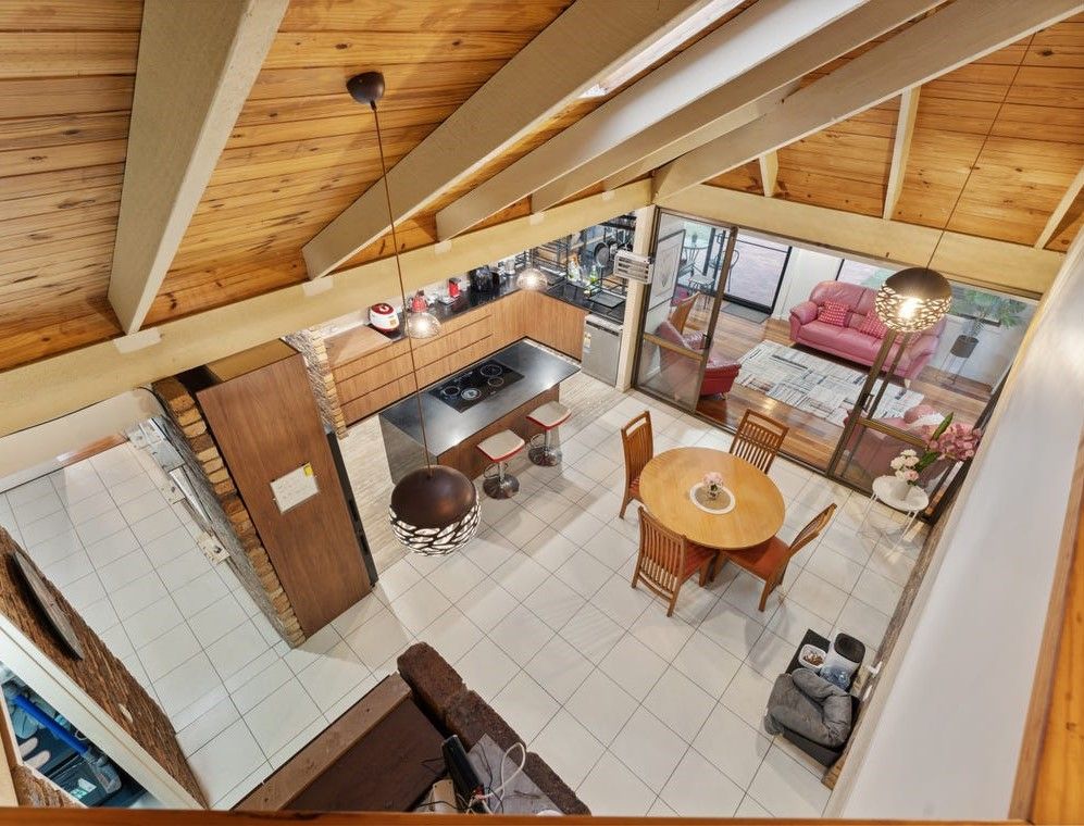 6 Manara Place — photo 10 of 29
