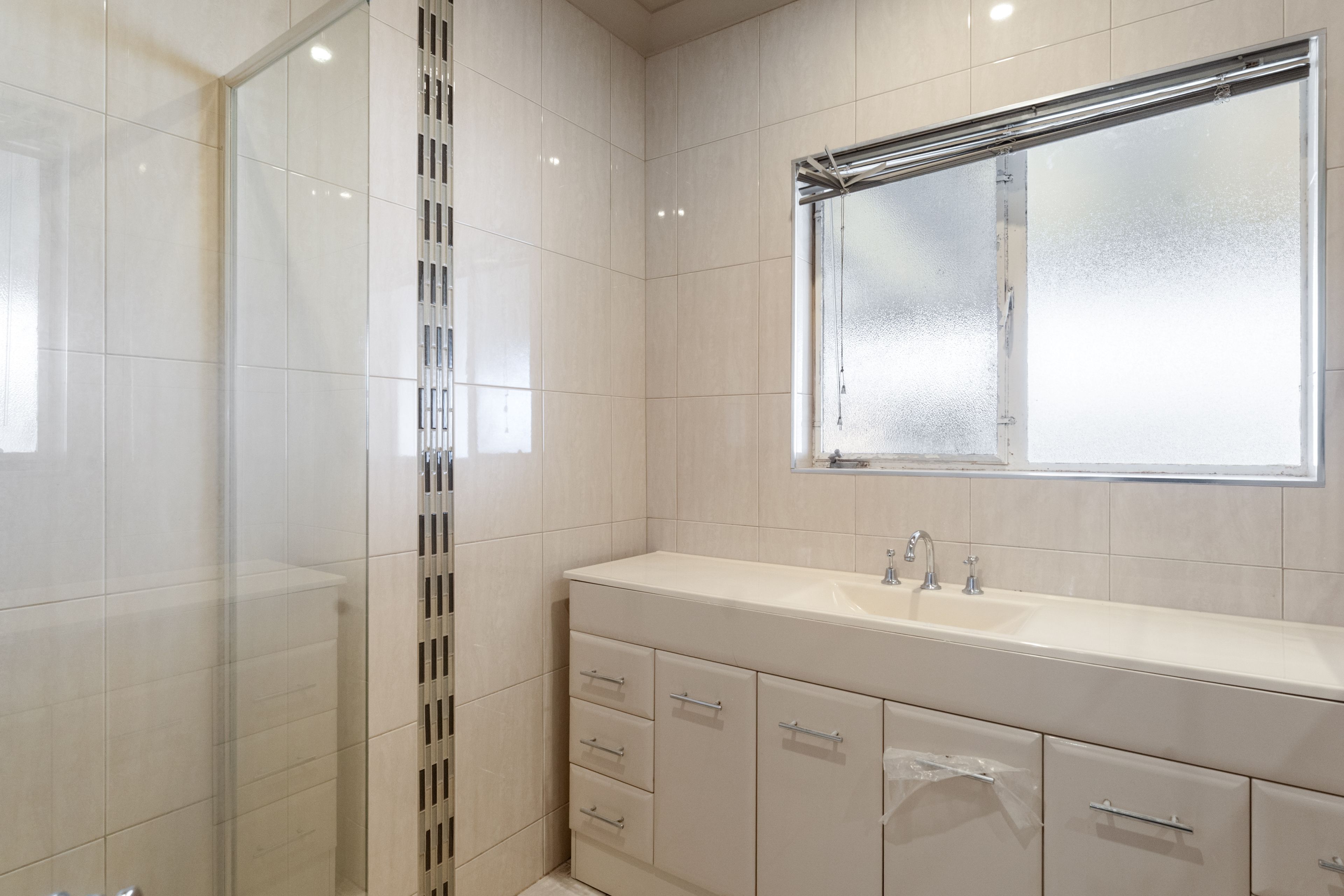 5 Meryl Avenue — photo 11 of 16