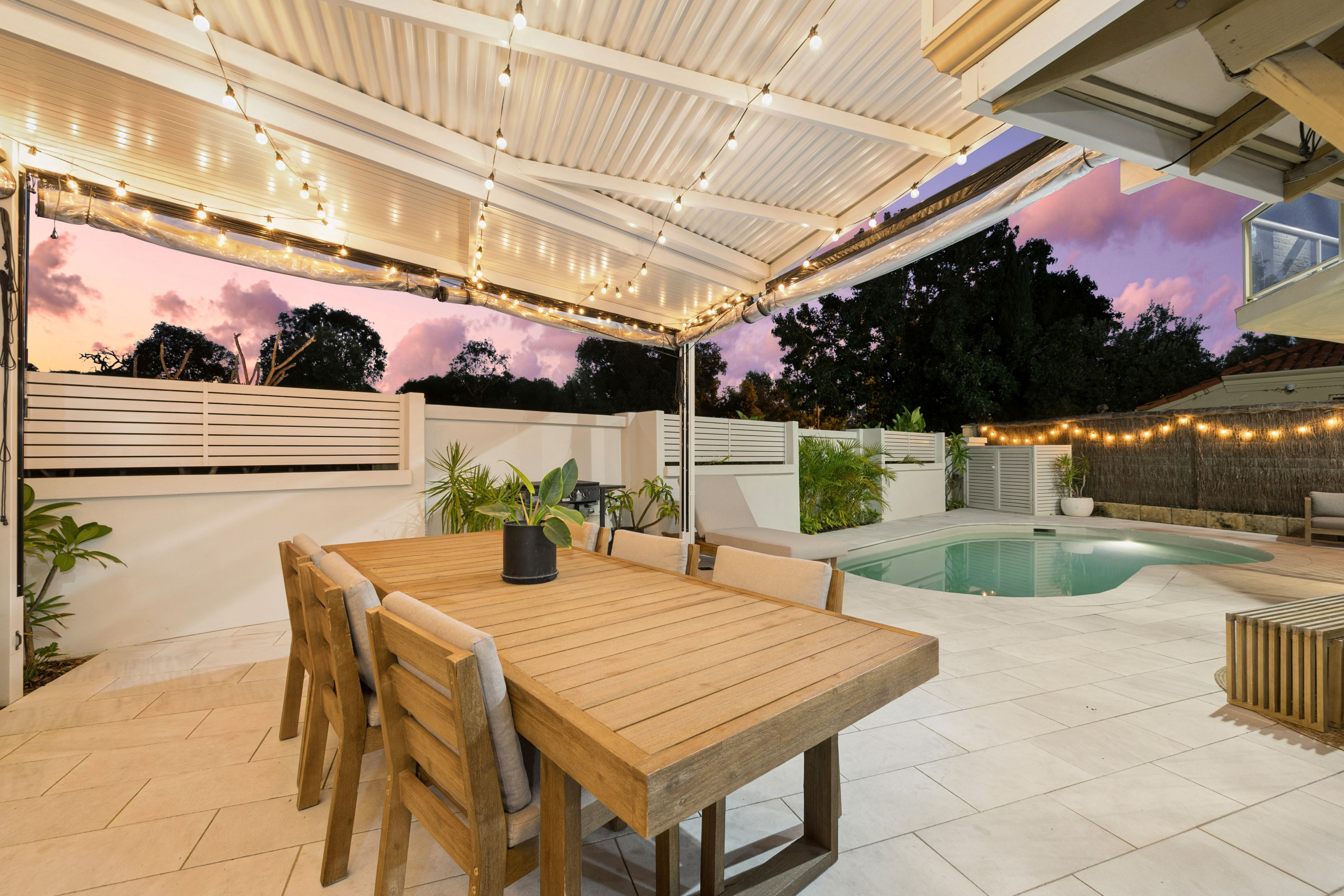 72 Elderfield Road, Waterford, WA 6152