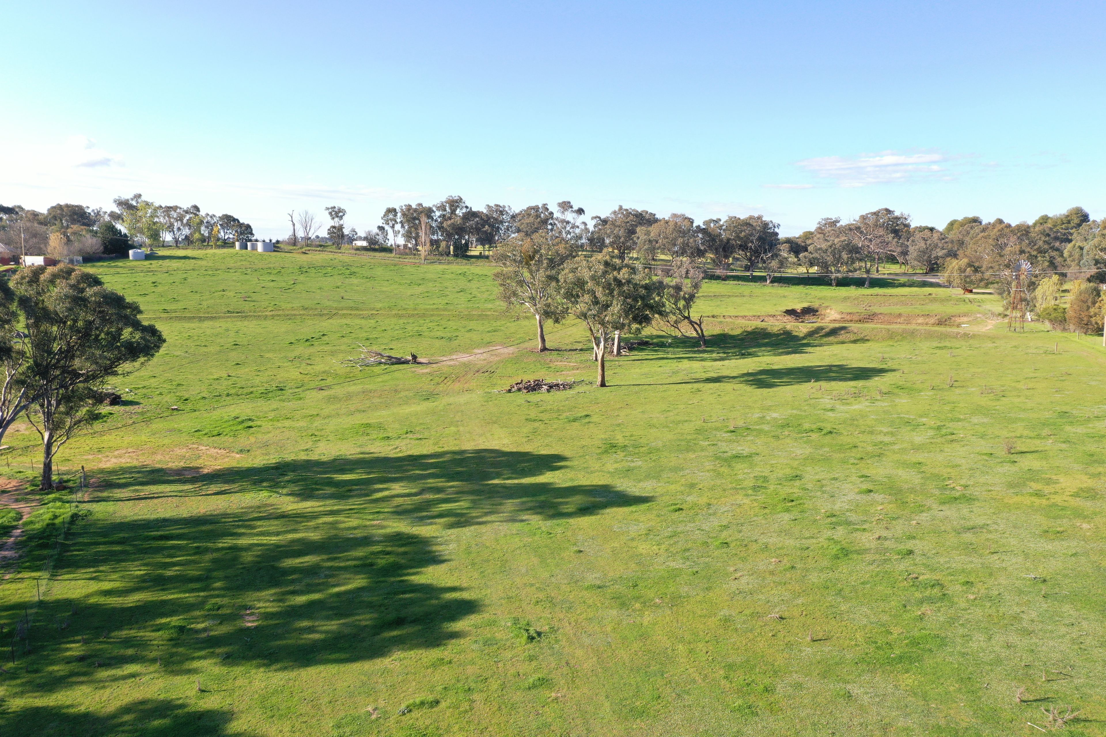 453 Henry Lawson Way — photo 8 of 8