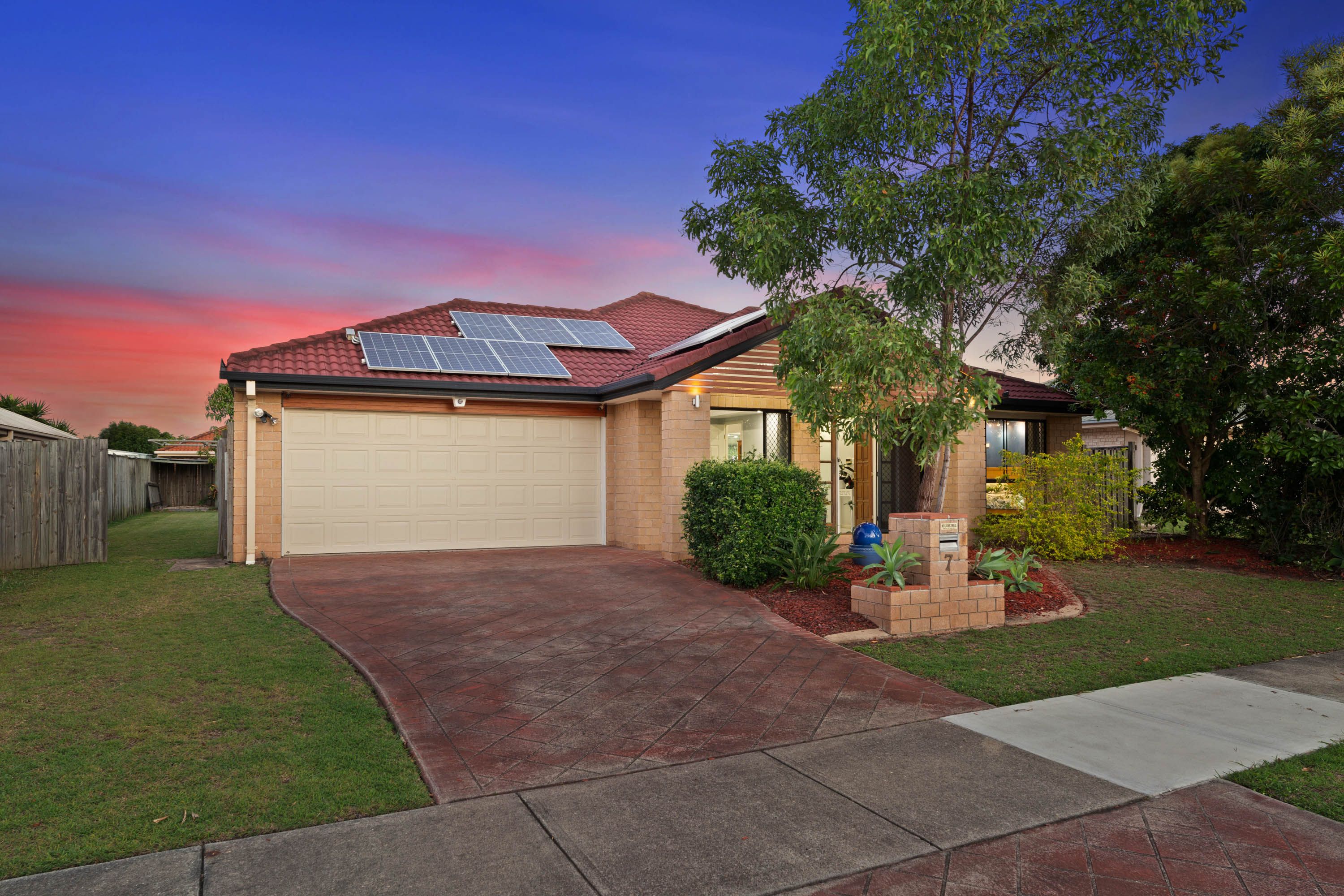 7 Petermann Drive, North Lakes, QLD 4509