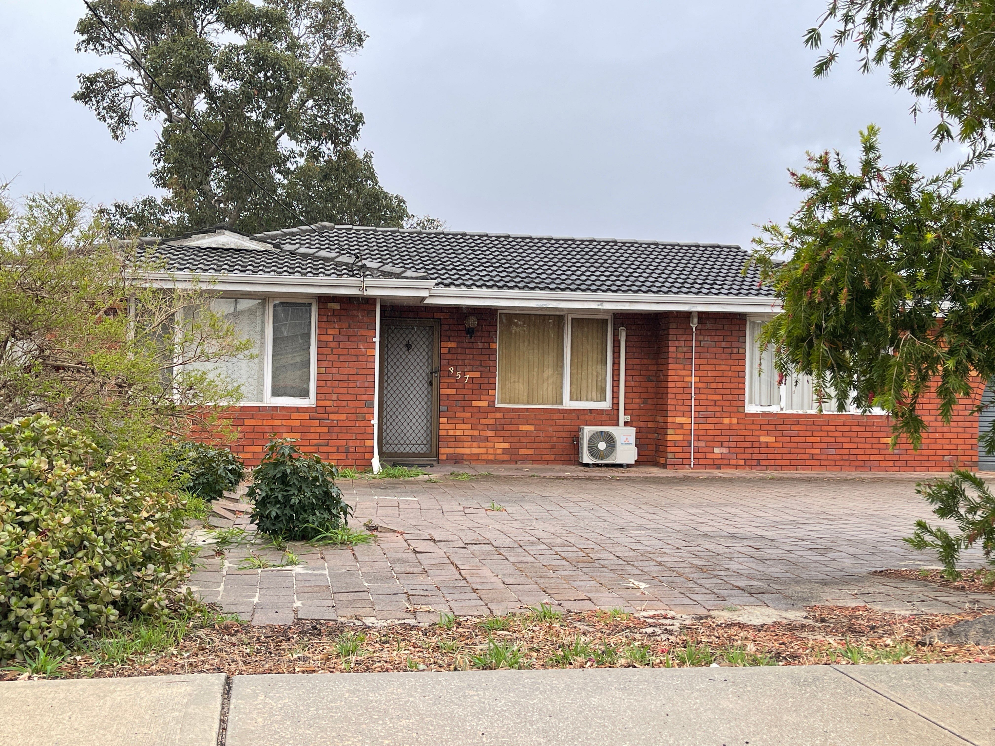 357 Abernethy Road, Cloverdale, WA 6105