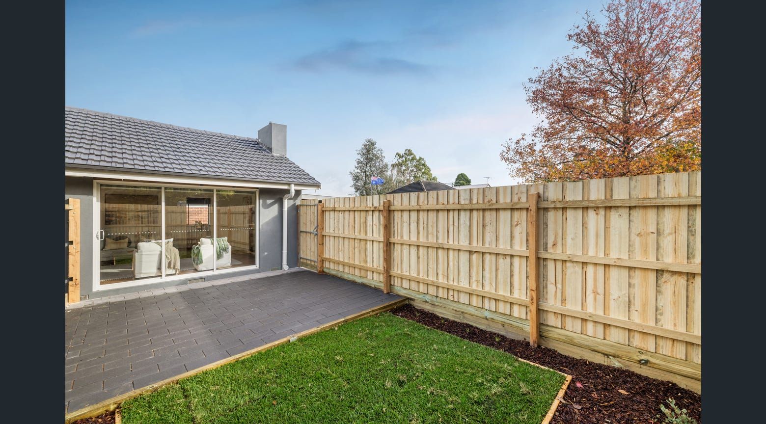 1/4 Louisa Street — photo 17 of 17