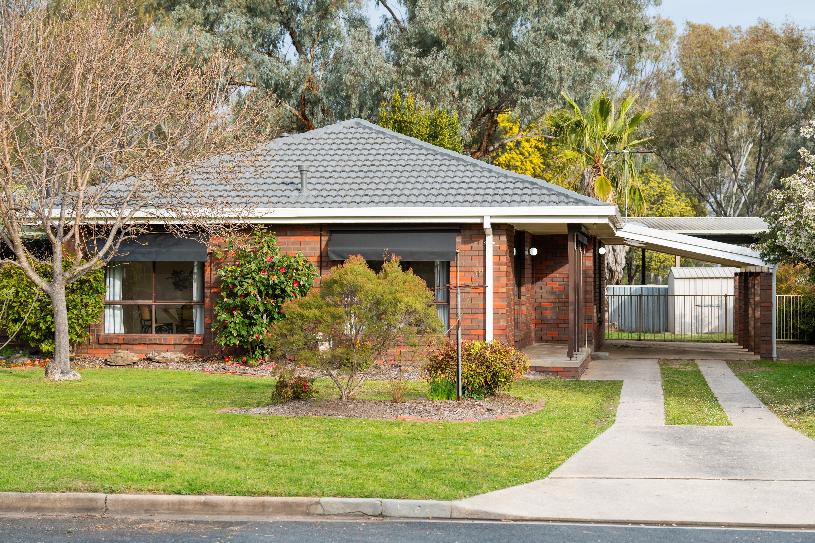10 Sunwood Drive, Lavington, NSW 2641