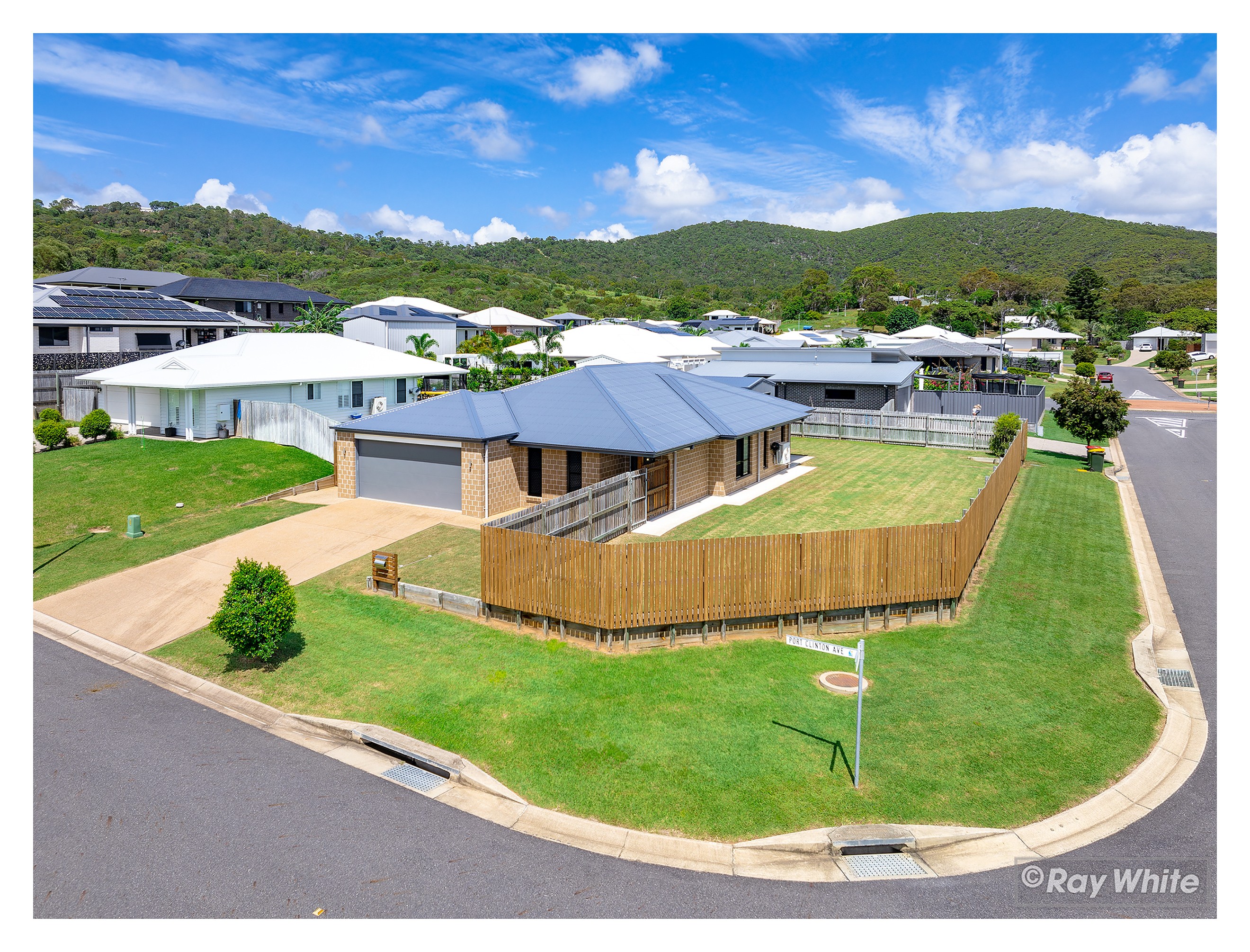 2 Port Clinton Avenue, Pacific Heights, QLD 4703