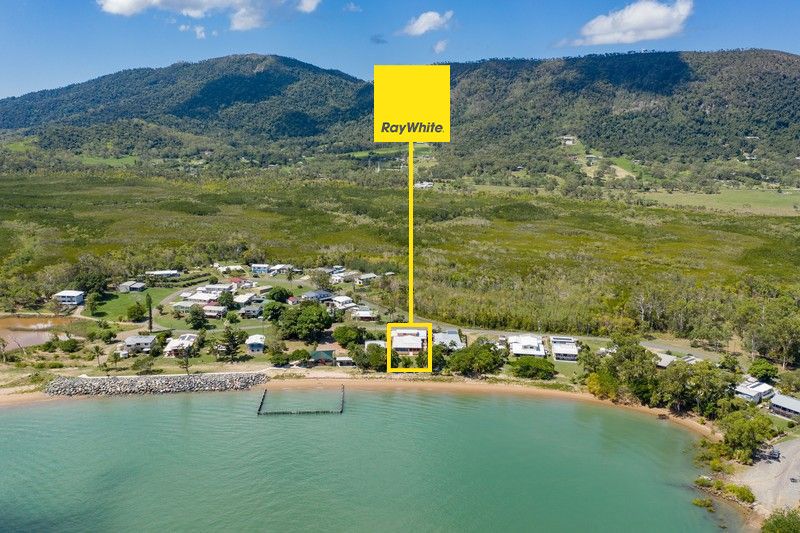 20 Davison Road, Wilson Beach, QLD 4800