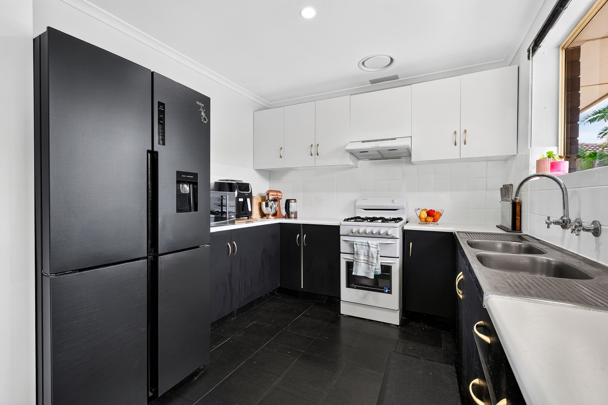20 Lisbon Road — photo 8 of 12