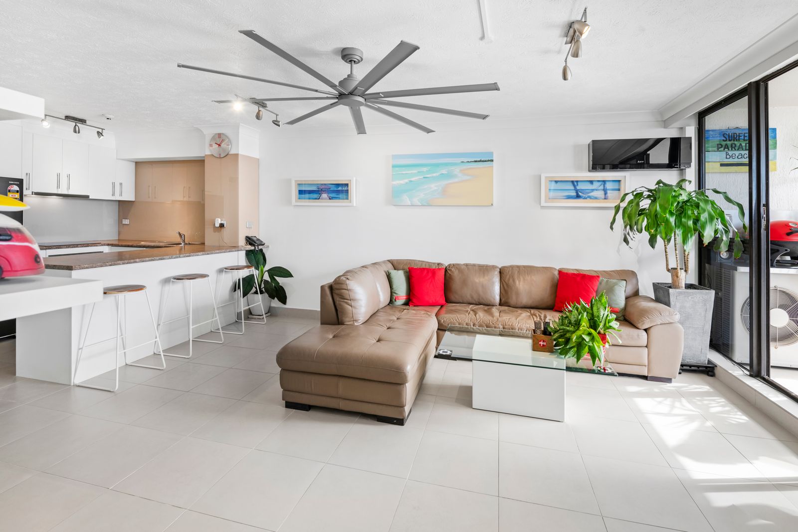 54-2943-surfers-paradise-boulevard-surfers-paradise-qld-home-for