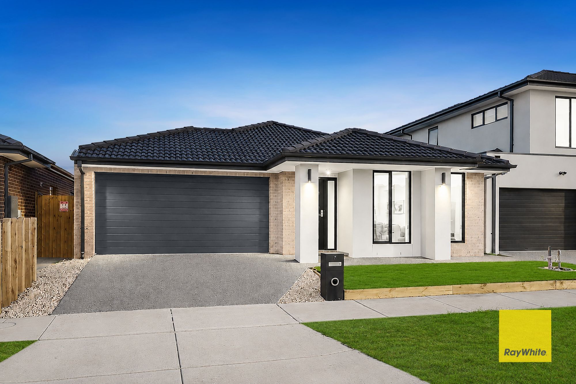 5 Akron Street, MANOR LAKES, VIC 3024