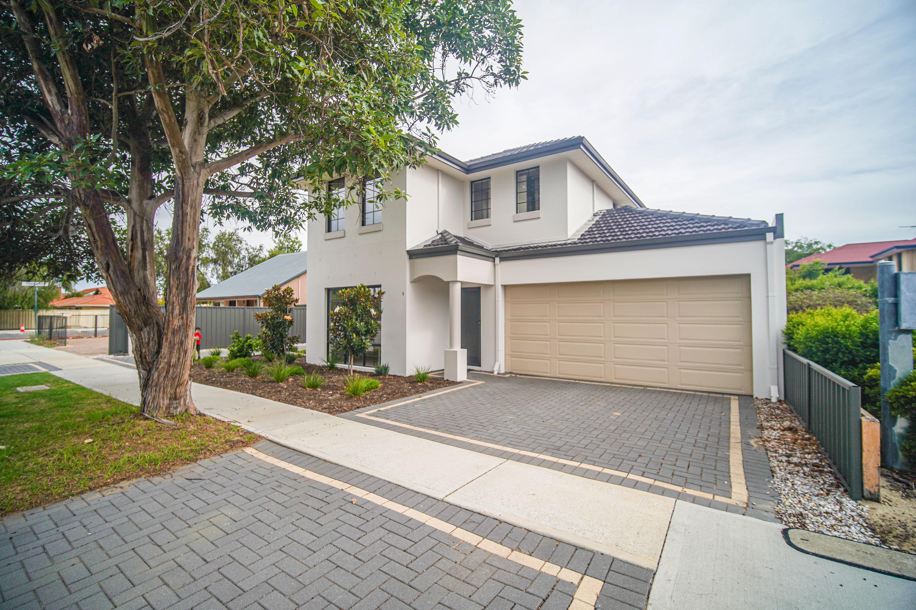 100 Fitzroy Road, Rivervale WA 6103