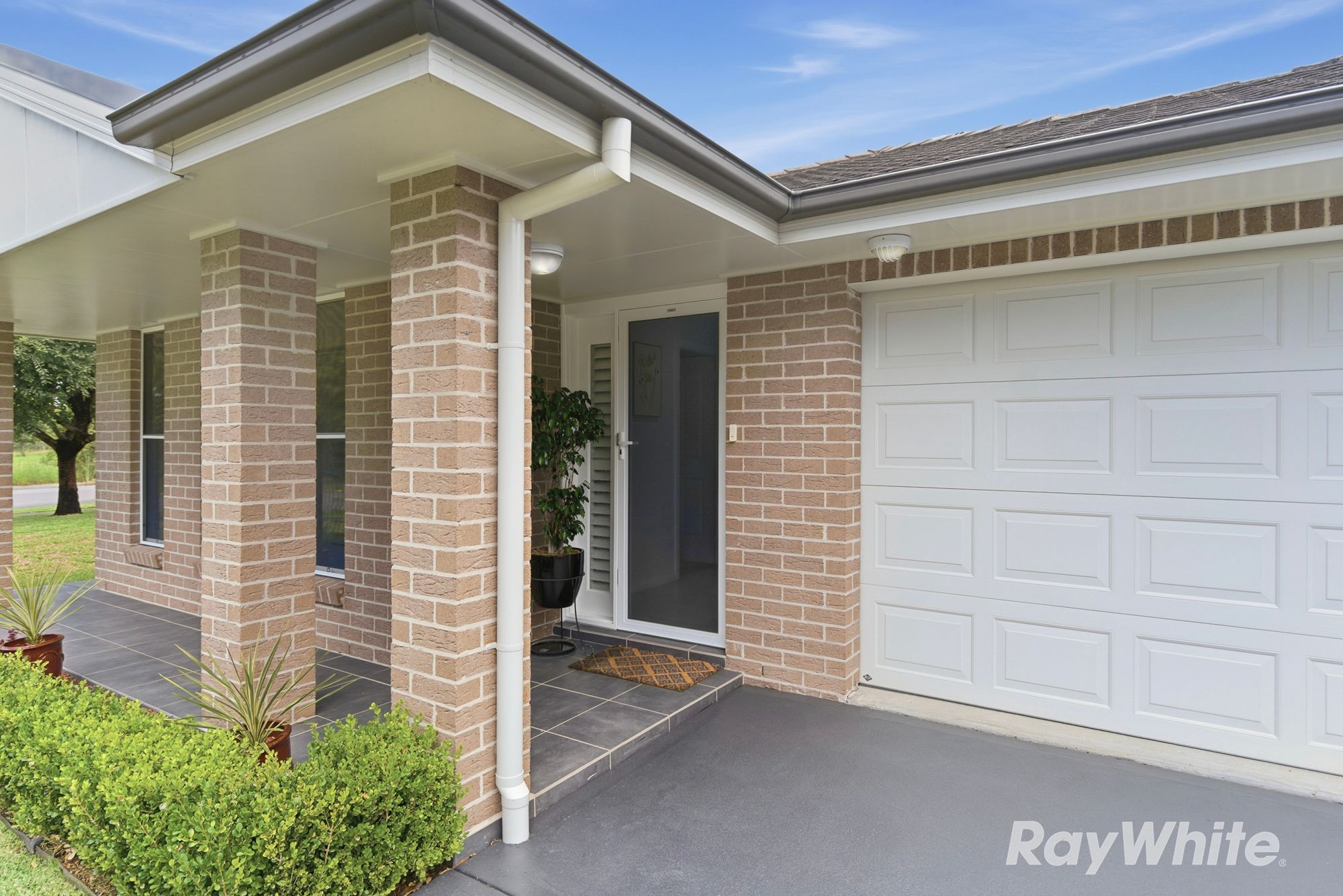 2/25 Redgum Circuit, Aberglasslyn, NSW 2320