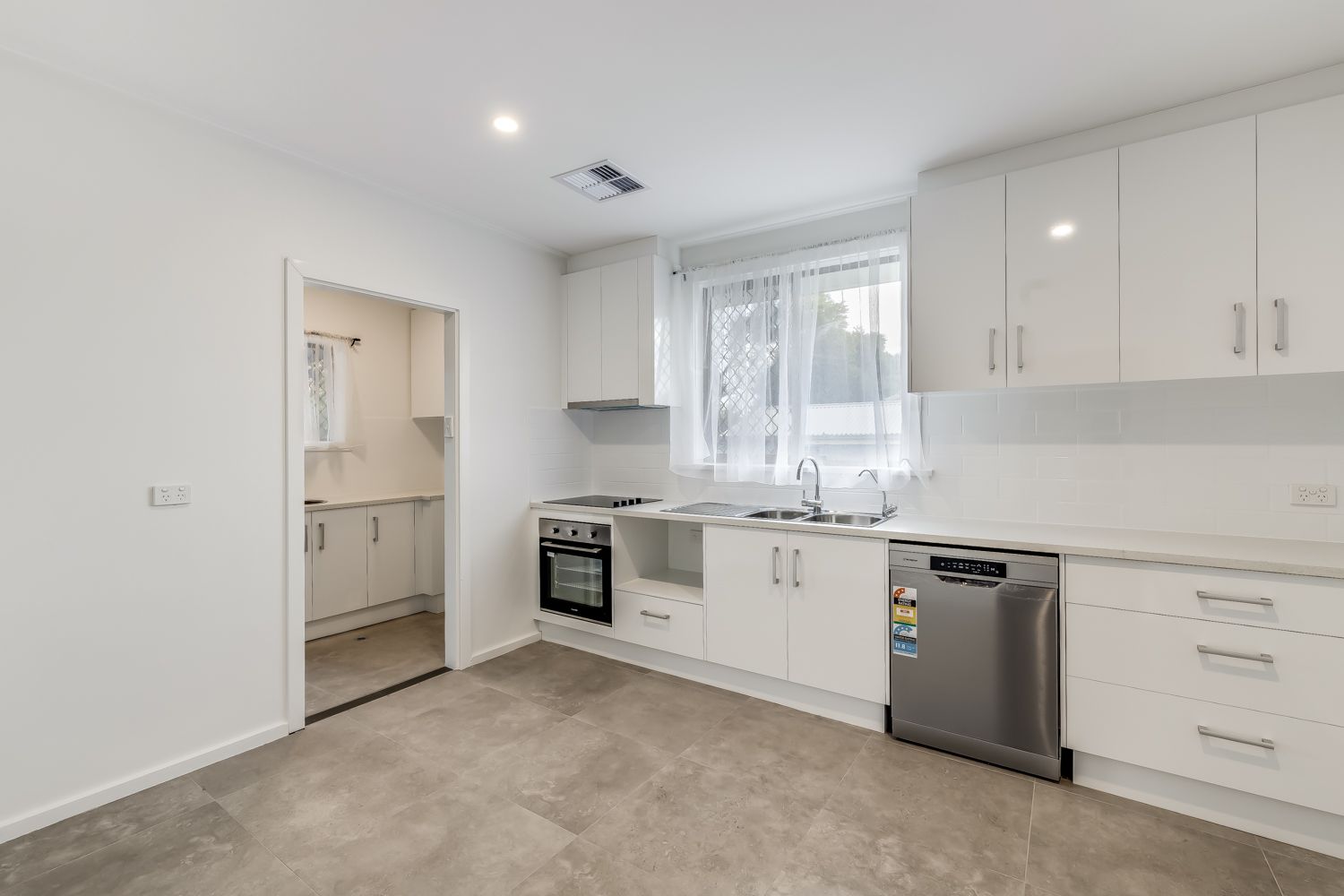 4 Bush Street, Elizabeth Downs, SA 5113
