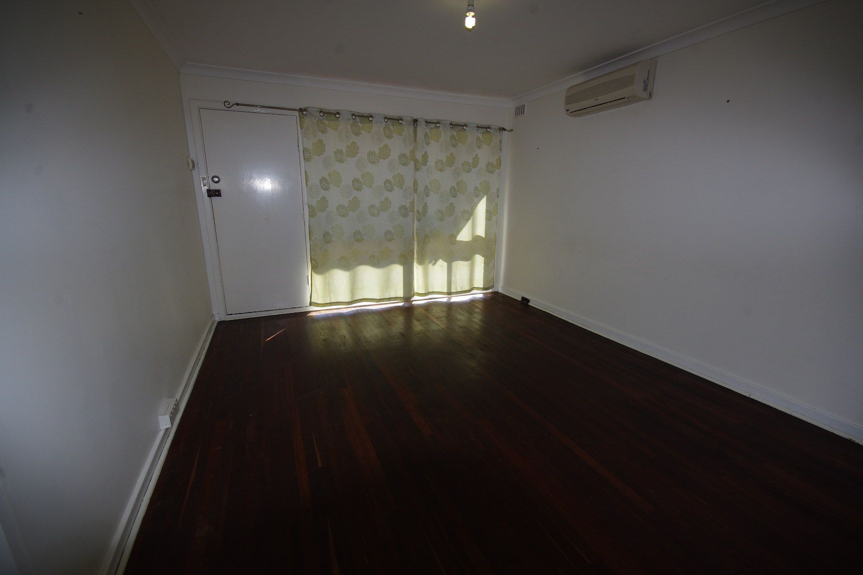 10 Roydon Way, Girrawheen, WA 6064