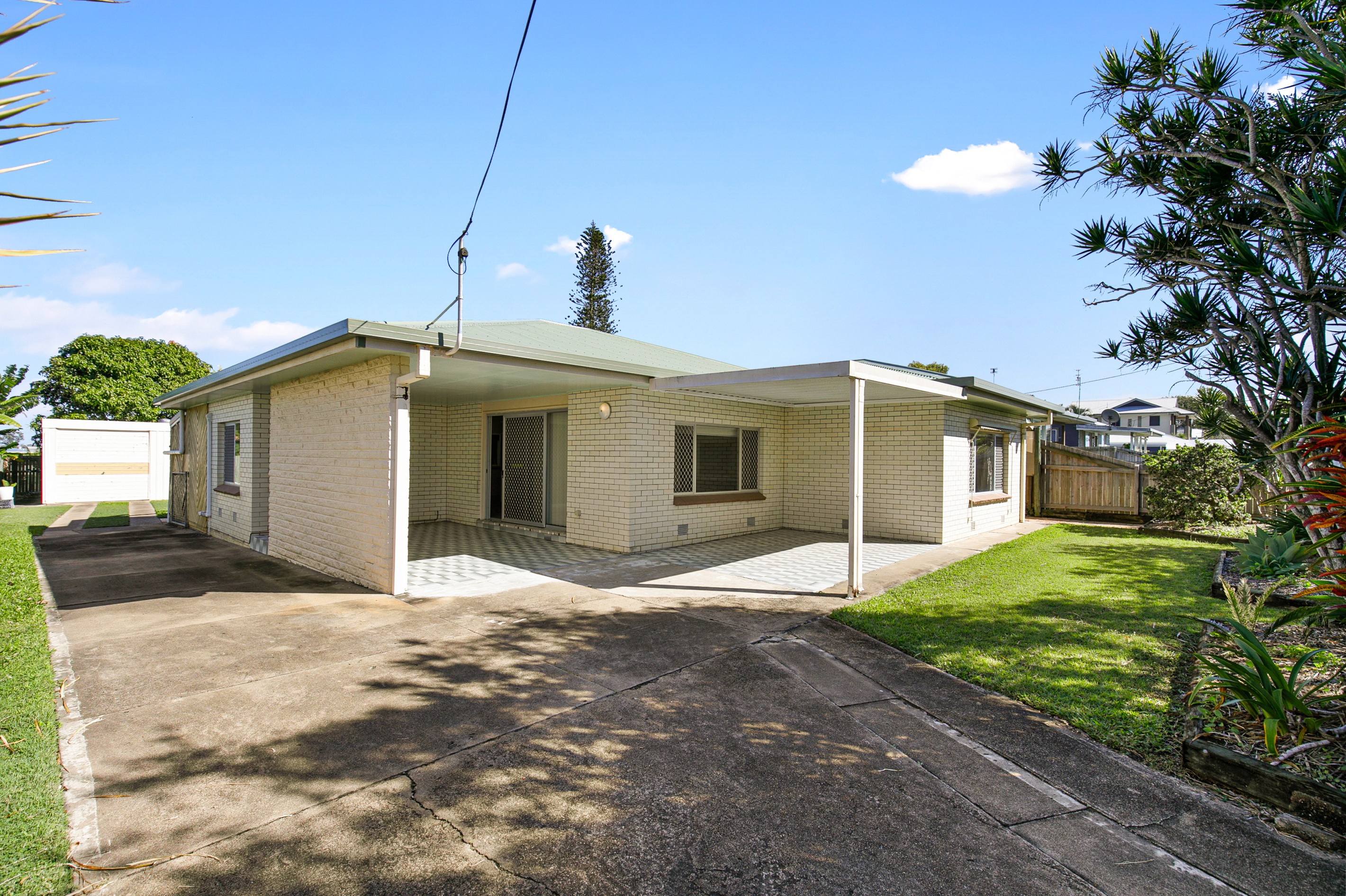 135 Long Street, Point Vernon, QLD 4655