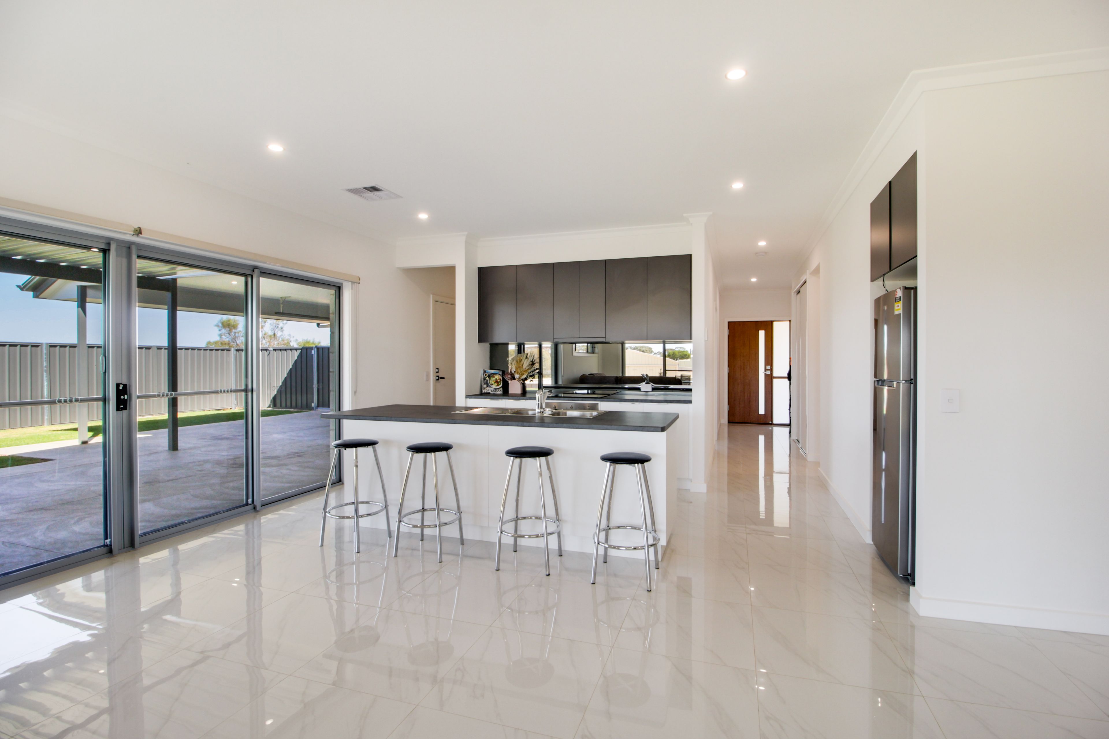 2 Ian Drive, Paringa, SA 5340