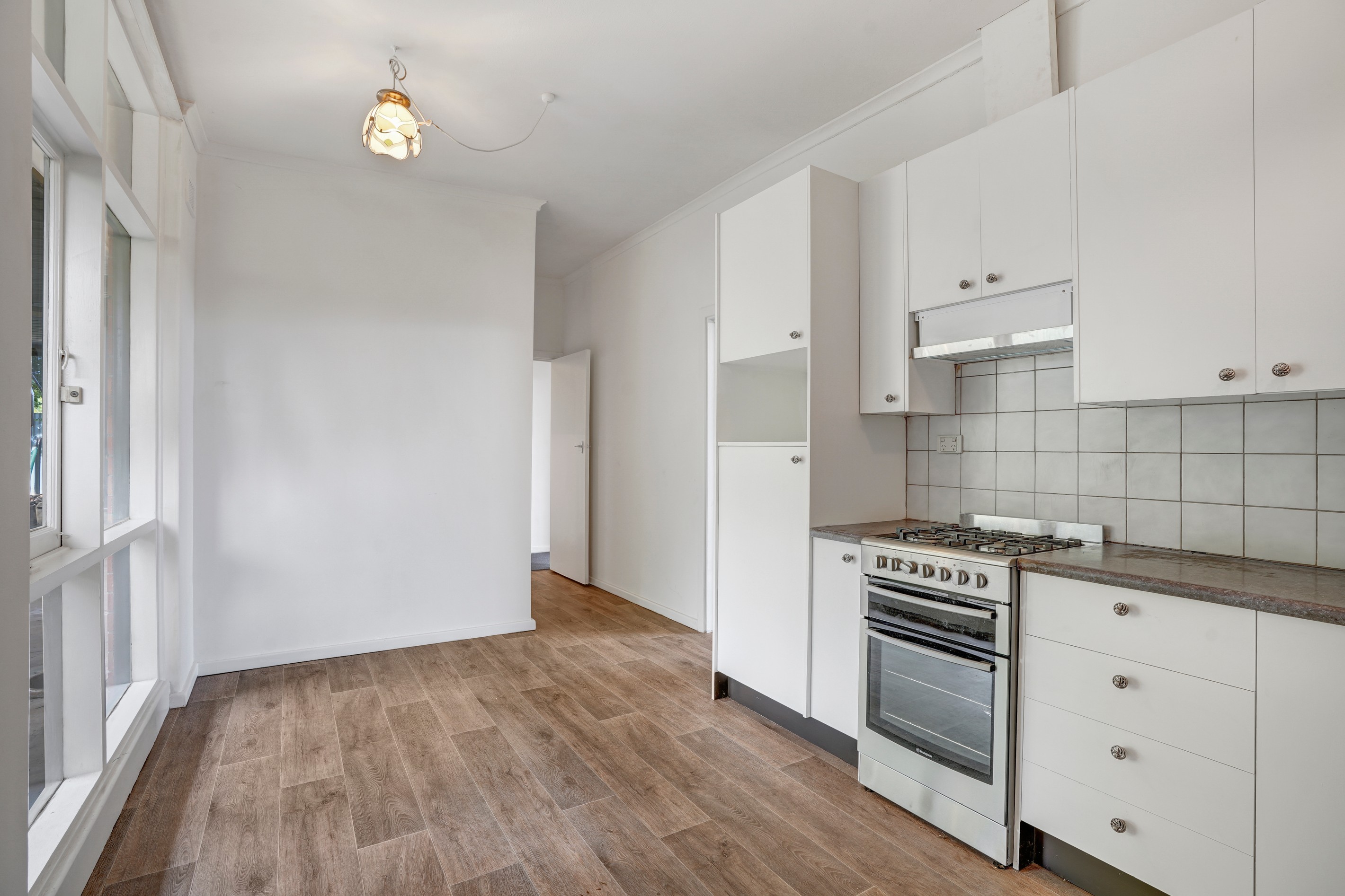 8 Lynore Avenue, Para Hills, SA 5096