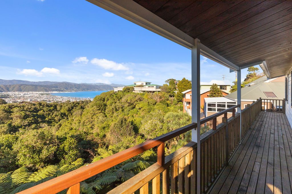 16 Maungaraki Road, Korokoro, Lower Hutt City
