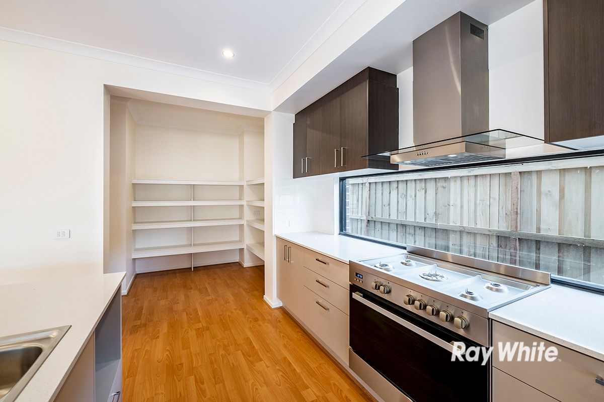 5 Strathcona Avenue, Clyde, VIC 3978