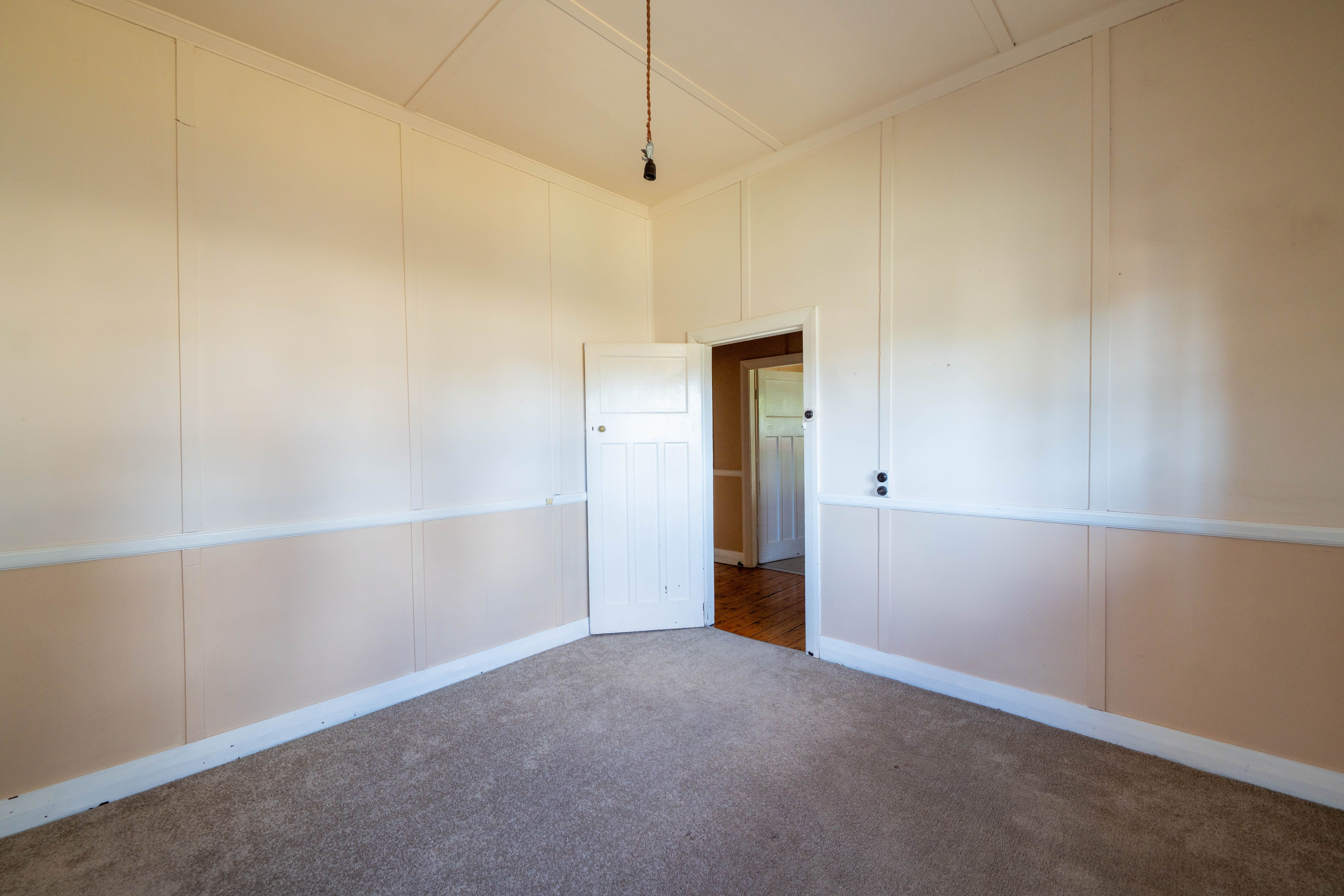 46 Underwood Street — photo 10 of 12