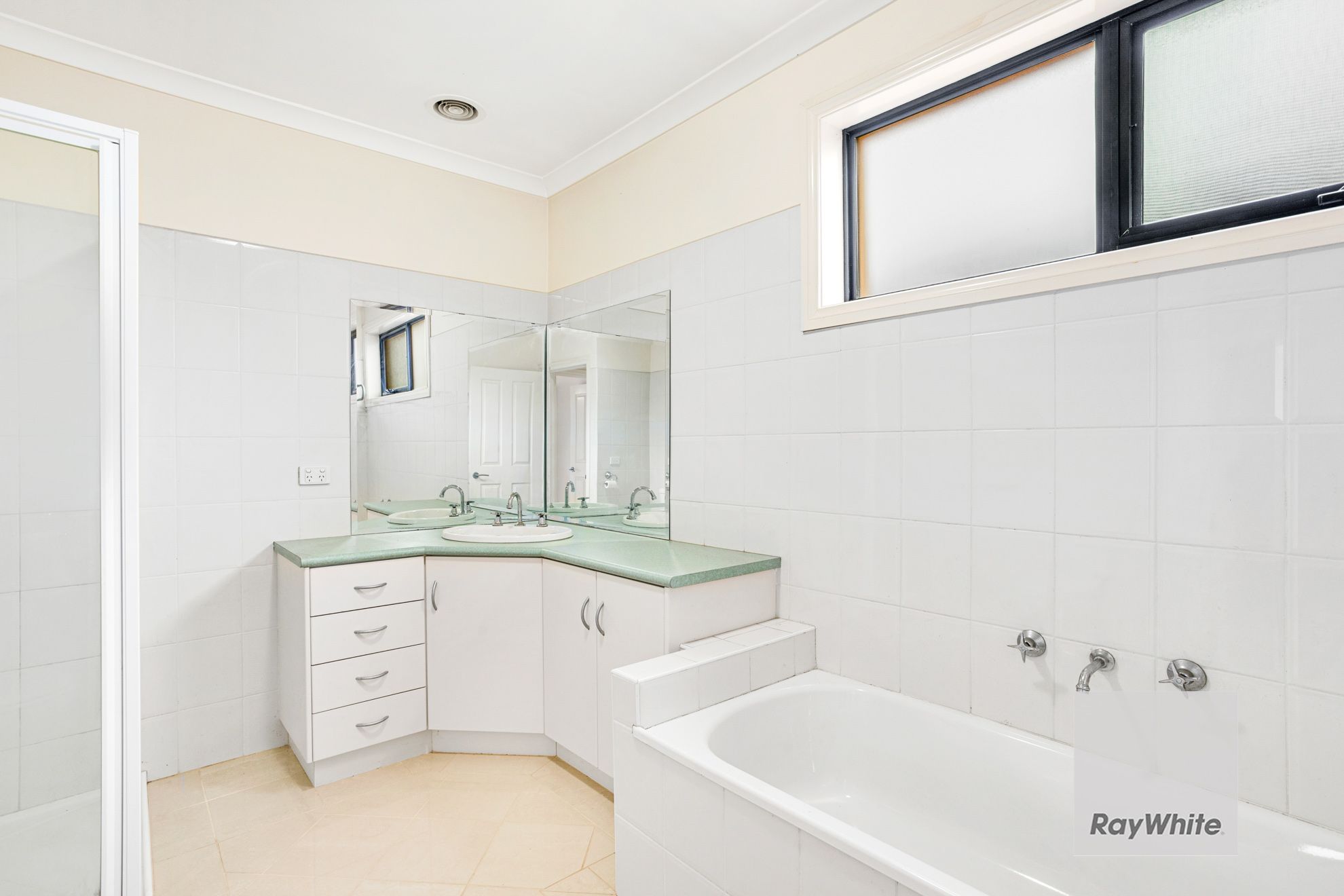 4 Millers Road — photo 9 of 12