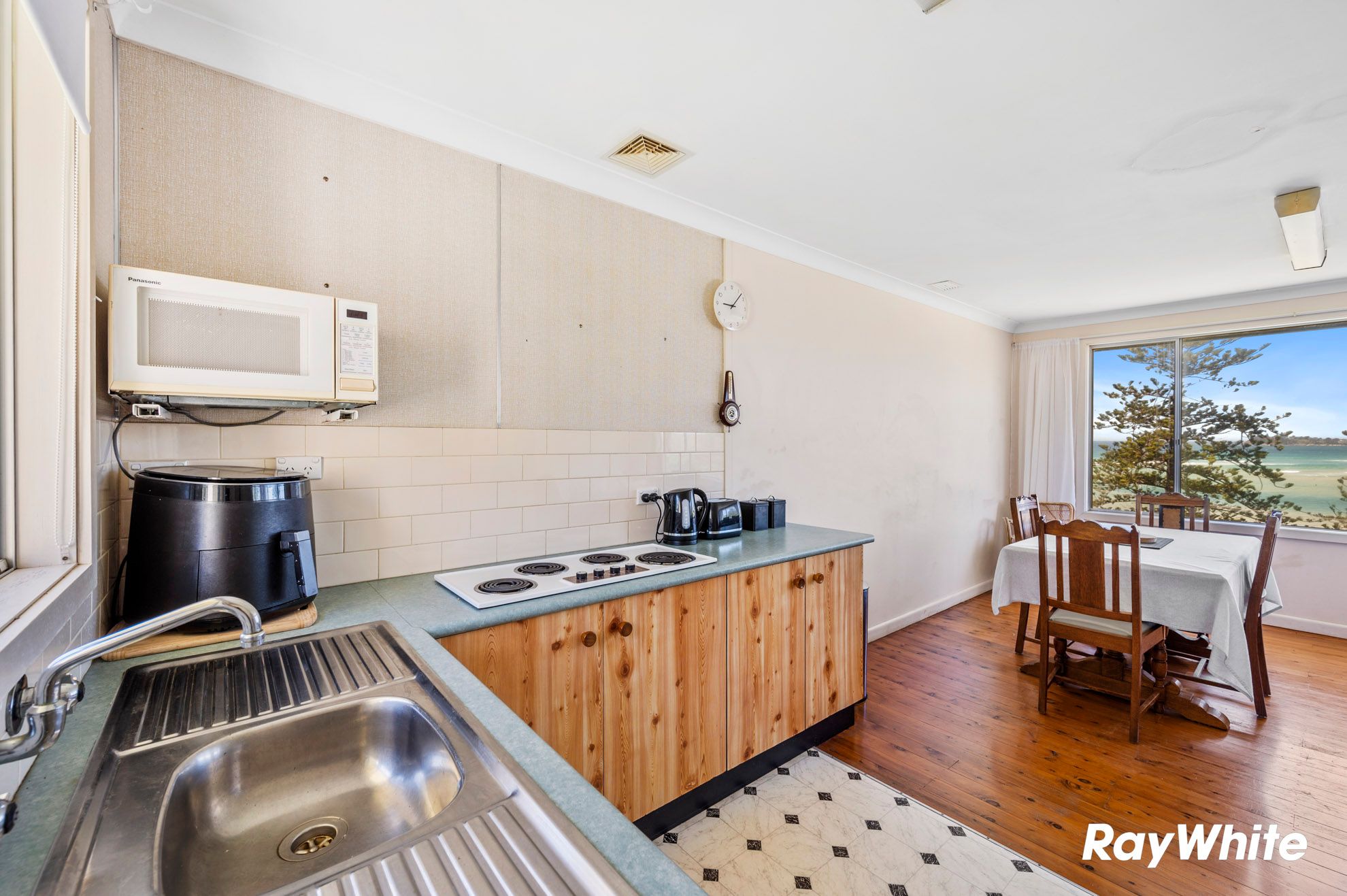 8 Clive Court — photo 12 of 22