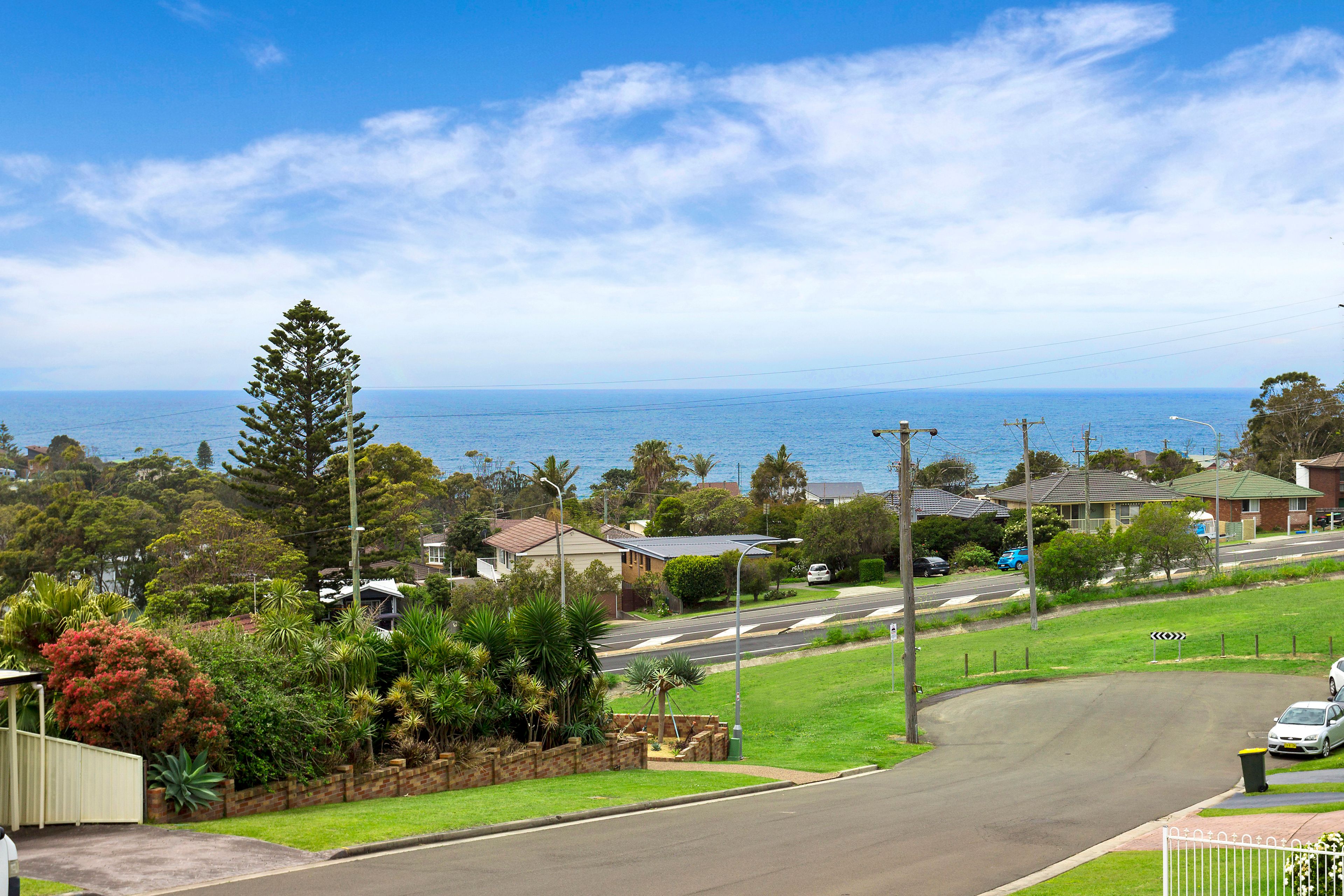 82 Barton Drive, Kiama Downs NSW 2533