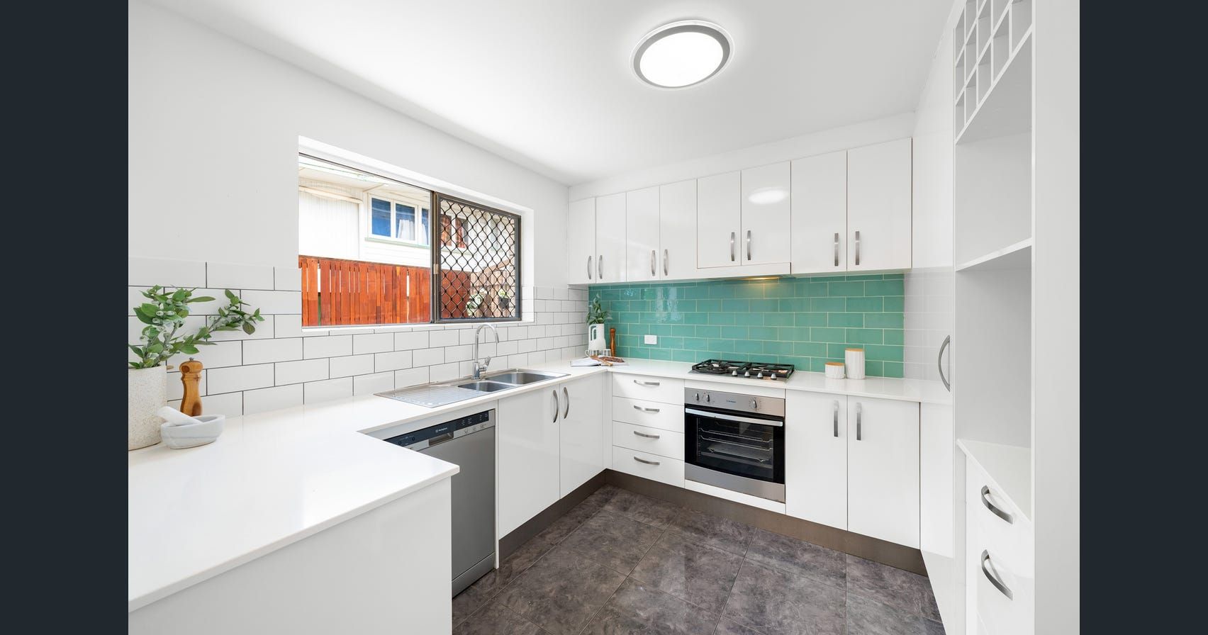 3/10 Gosford Street — photo 6 of 12