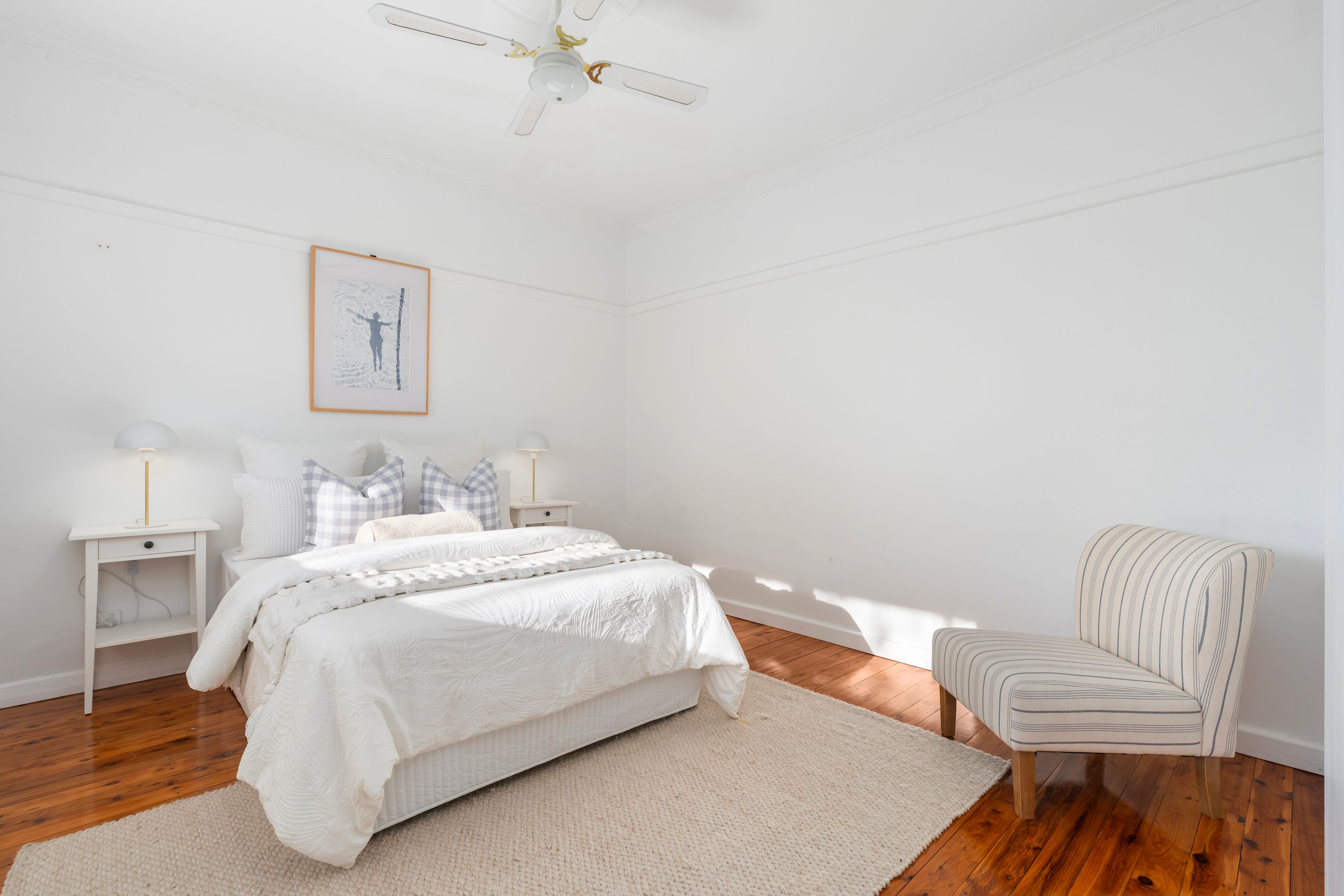 1086 Waugh Road — photo 8 of 19
