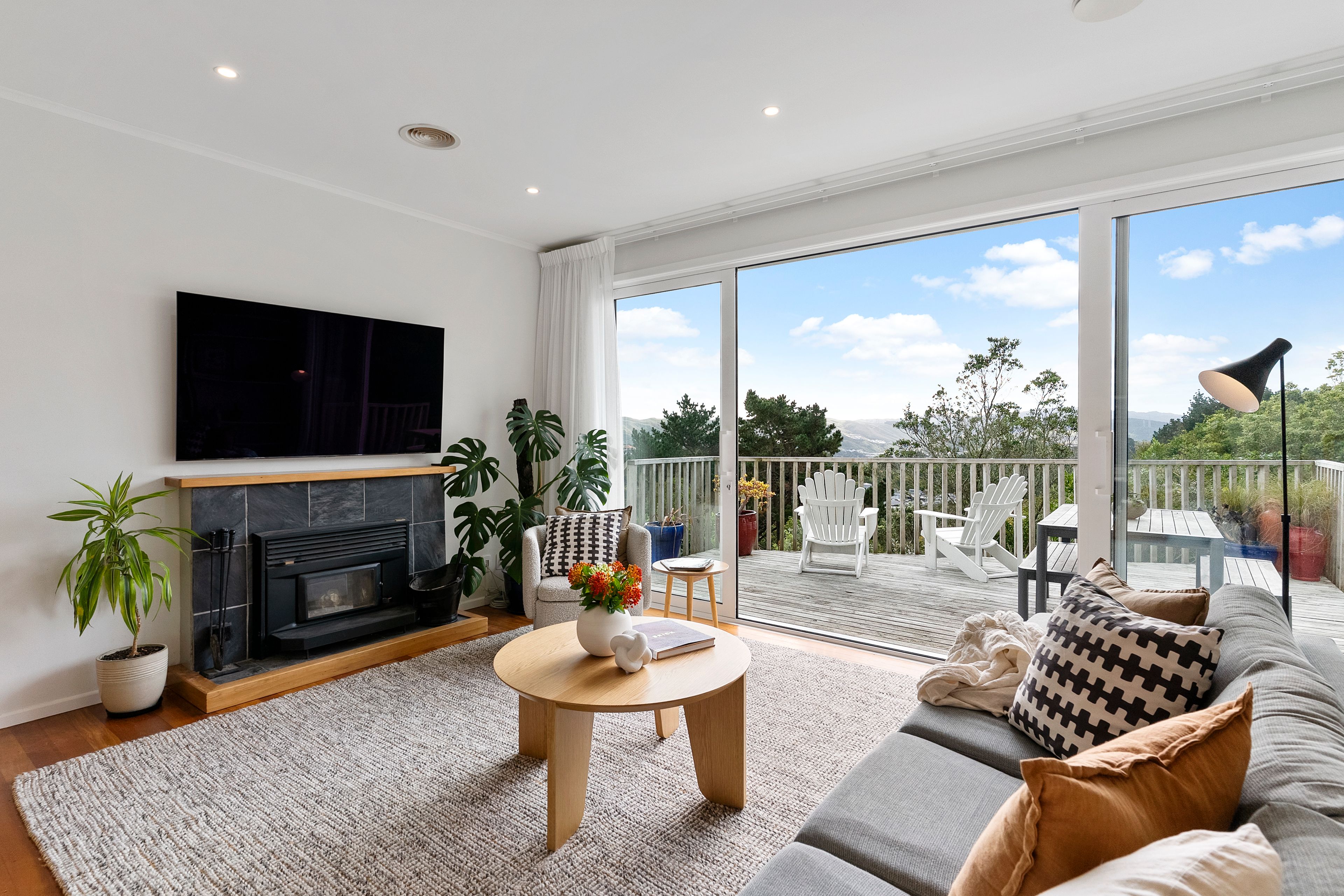 18 Warrington Grove, Newlands, Wellington City