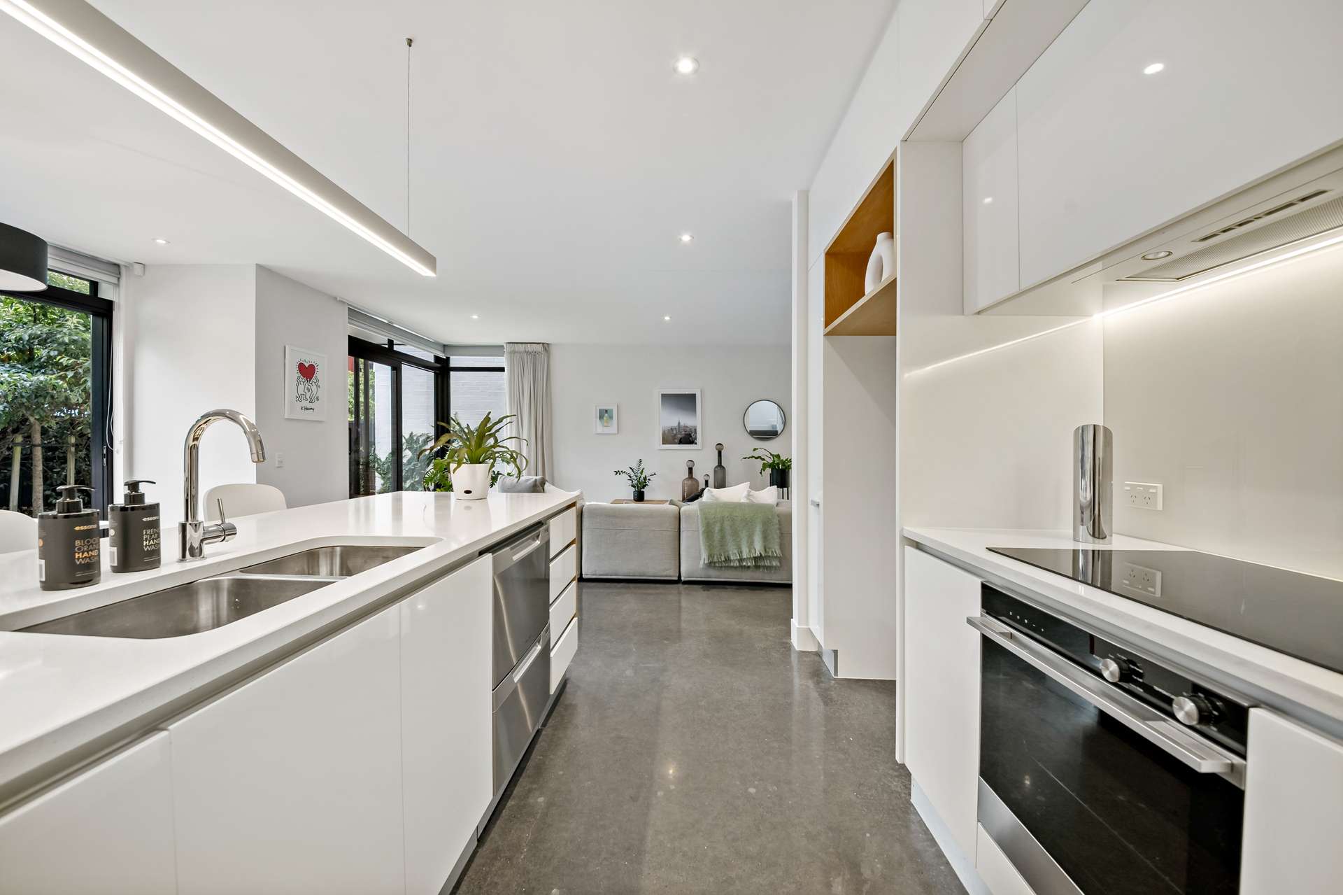 6 Nevill Road photo 10