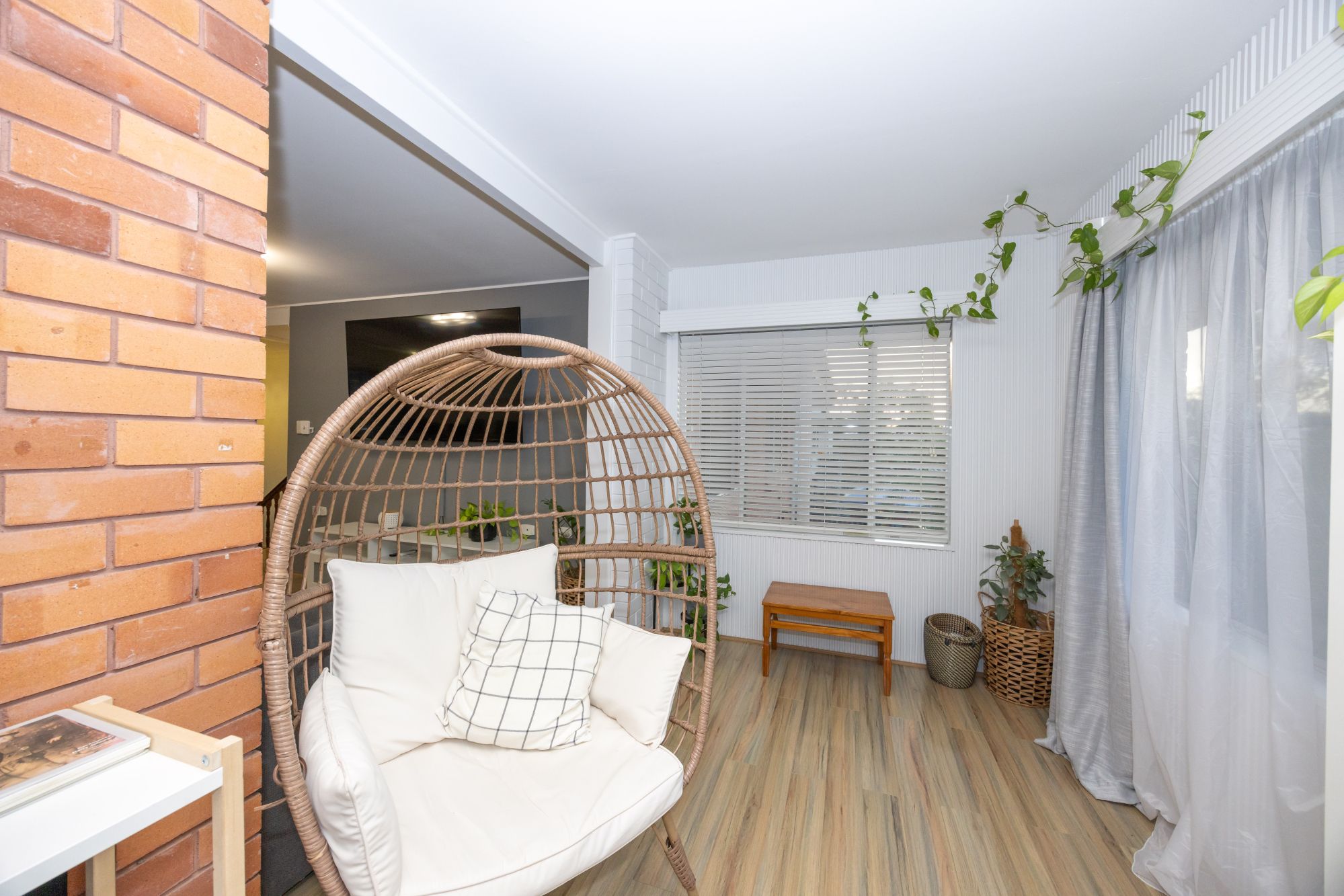 2 Lavarack Street — photo 8 of 29