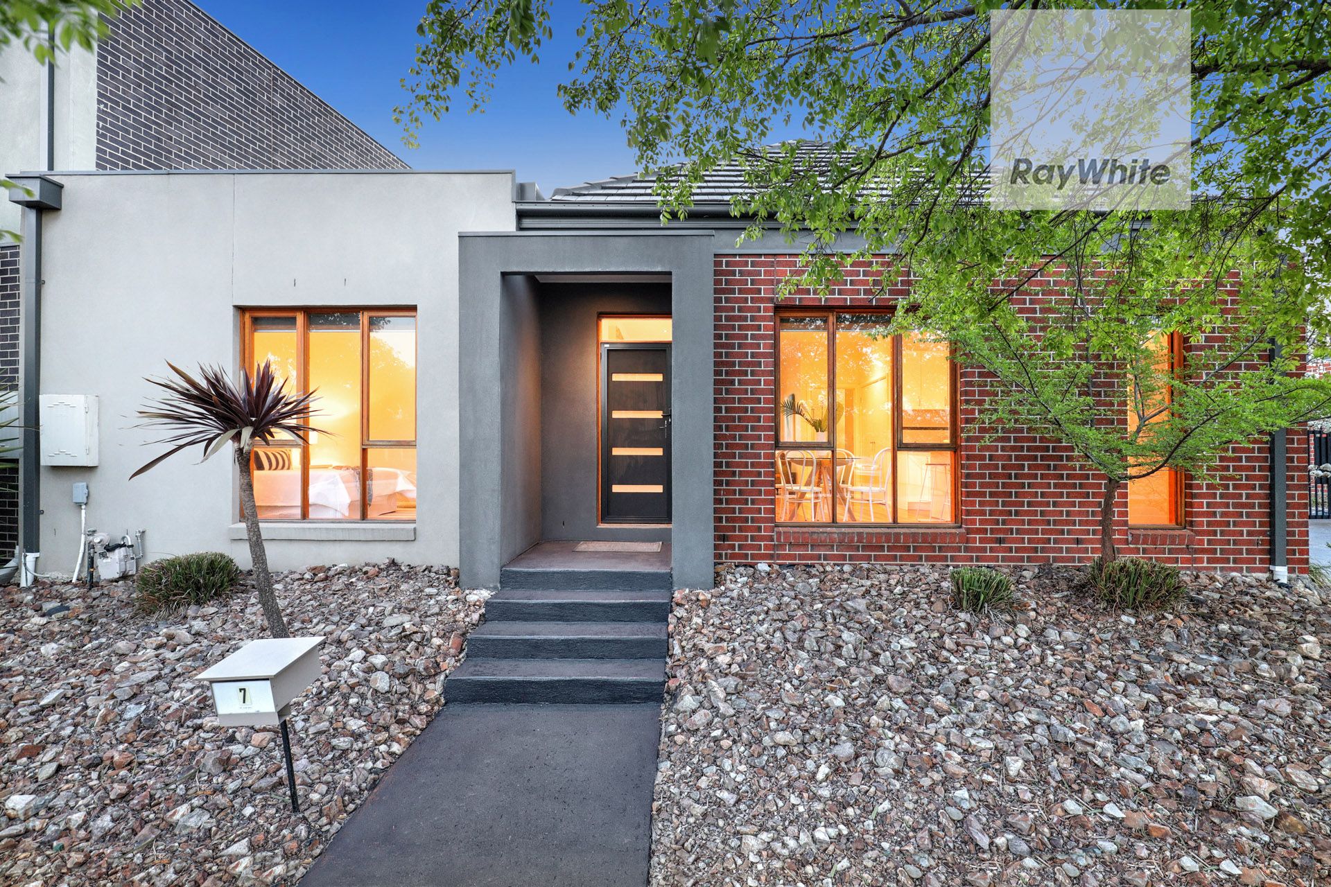  1-5 Heversham Grove, Greenvale VIC 3059