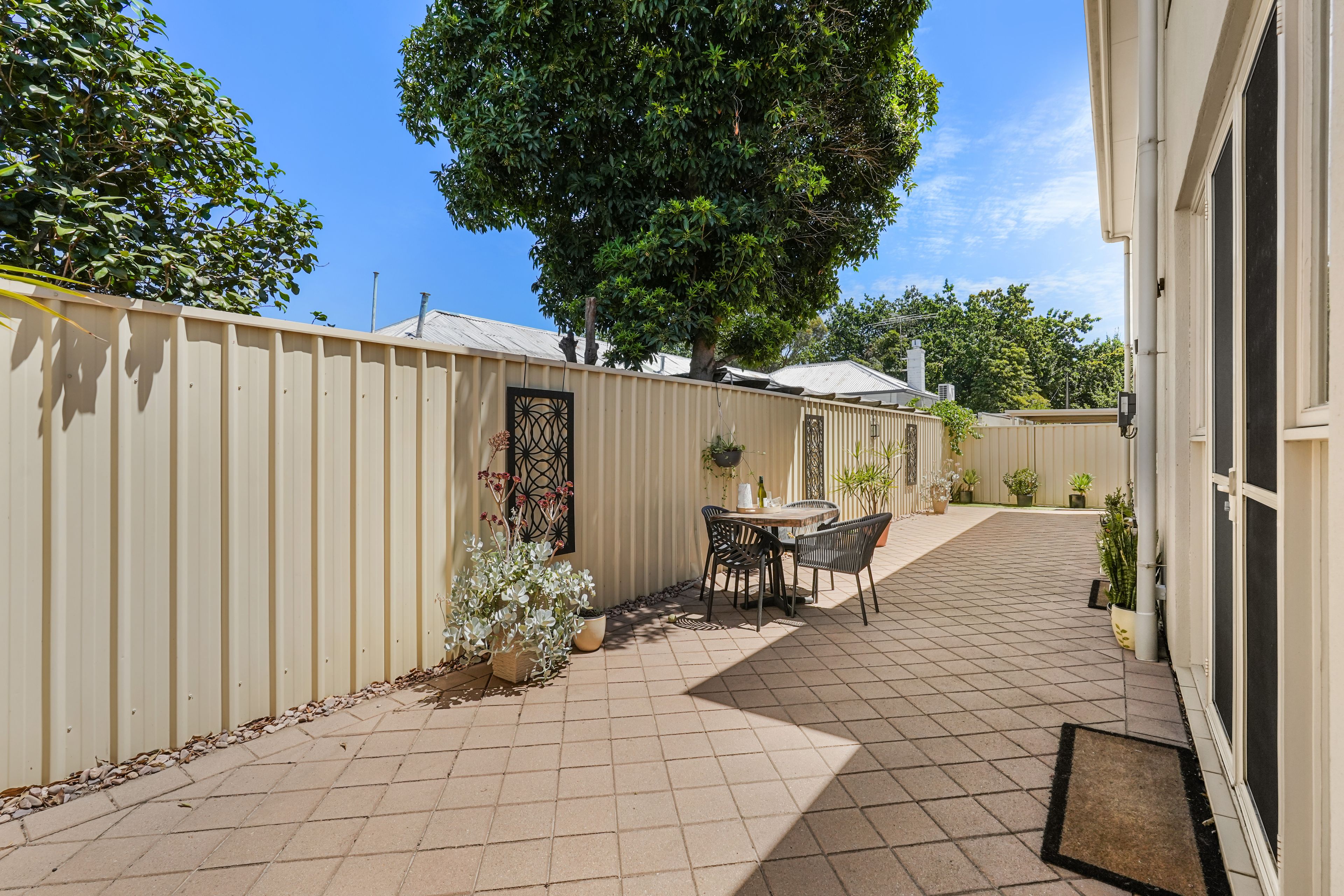 4/5 Avondale Street — photo 11 of 12