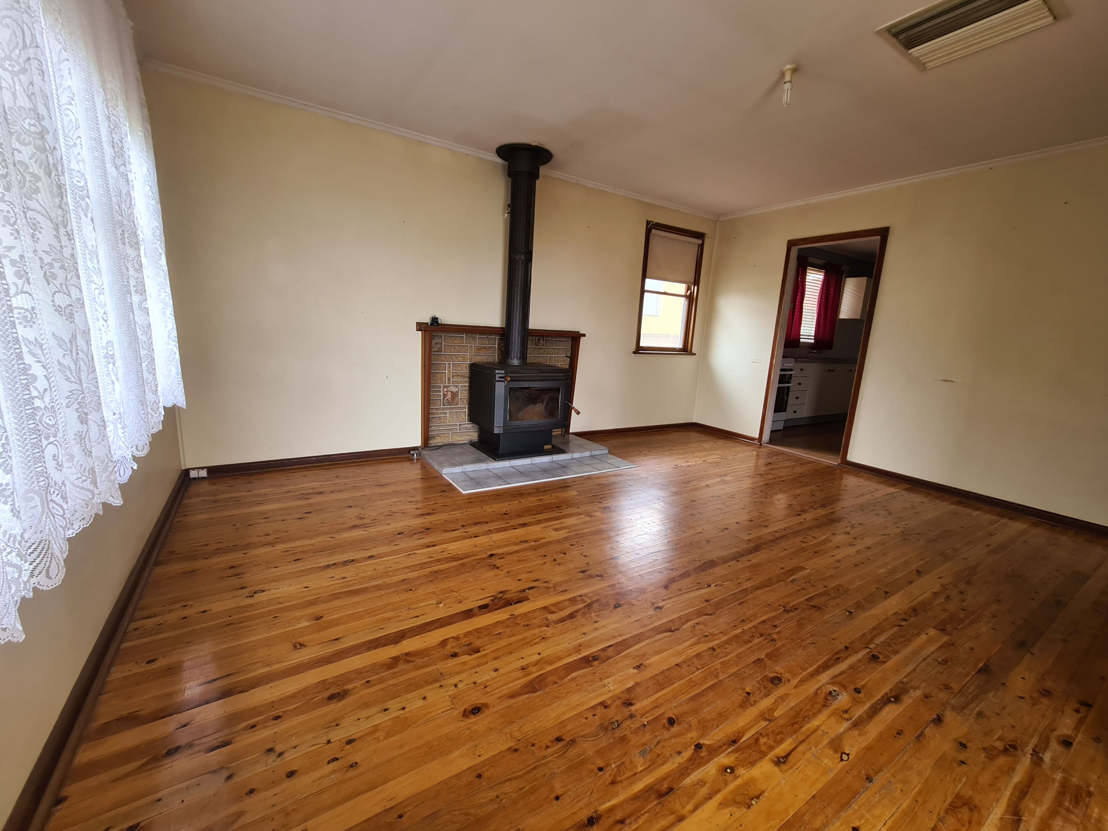 17 Thornbury Street, Parkes, NSW 2870