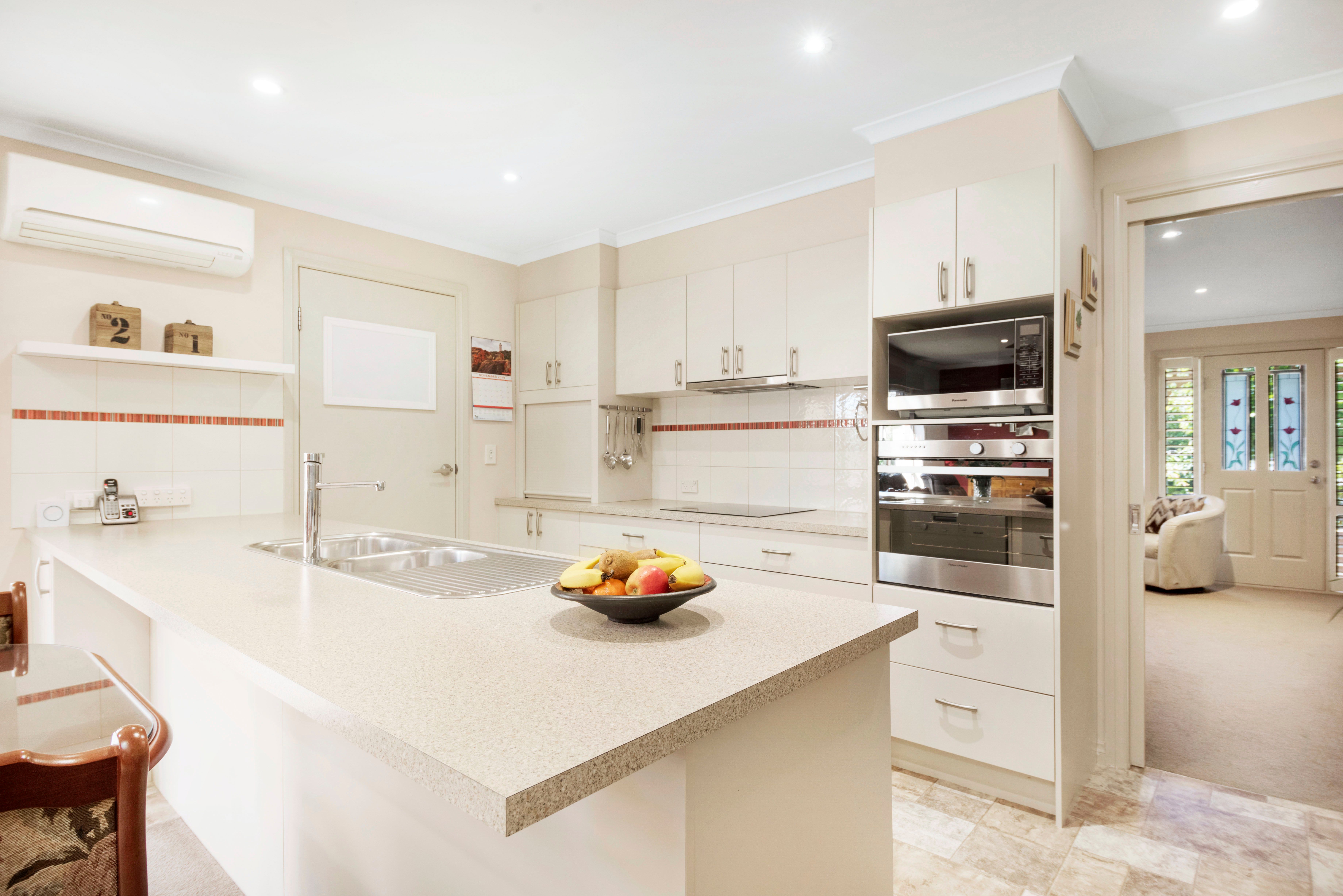 98 Stirling Drive, Lake Gardens, VIC 3355