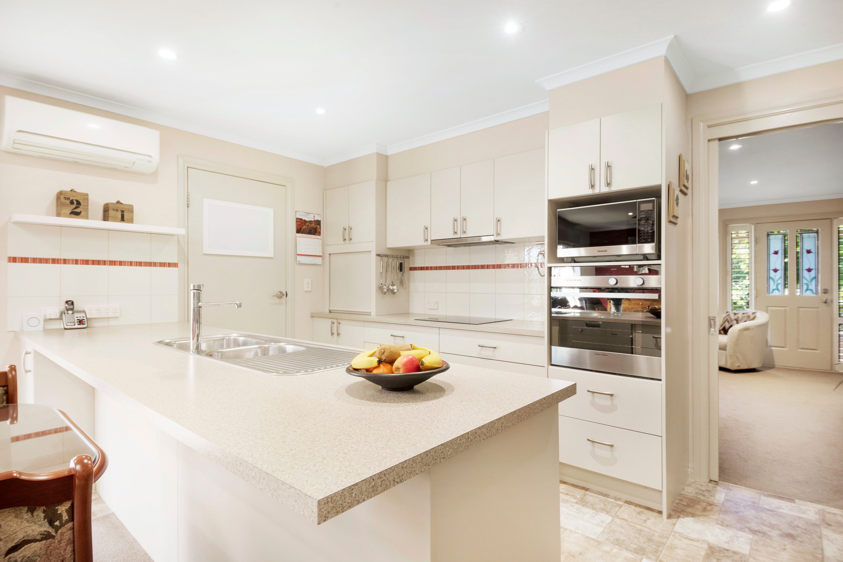 98 Stirling Drive, Lake Gardens, VIC 3355