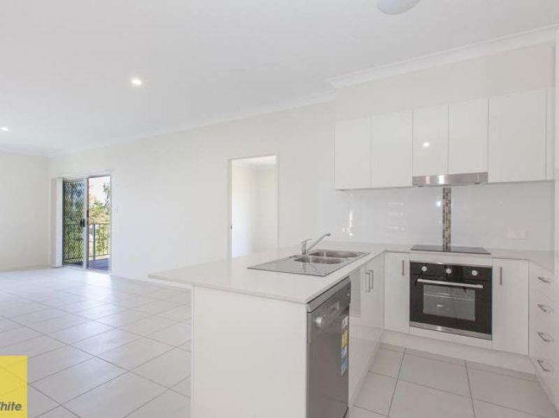 26 Brentwood Drive, Bundamba, QLD 4304
