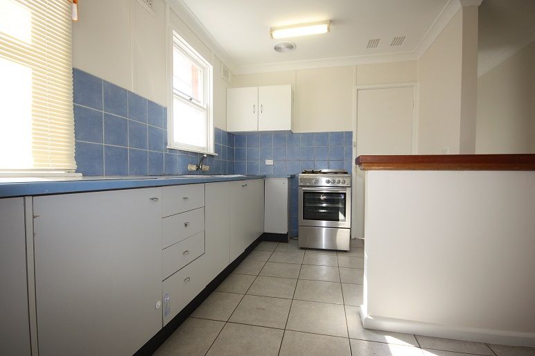 49 Lindesay Street, Campbelltown, NSW 2560